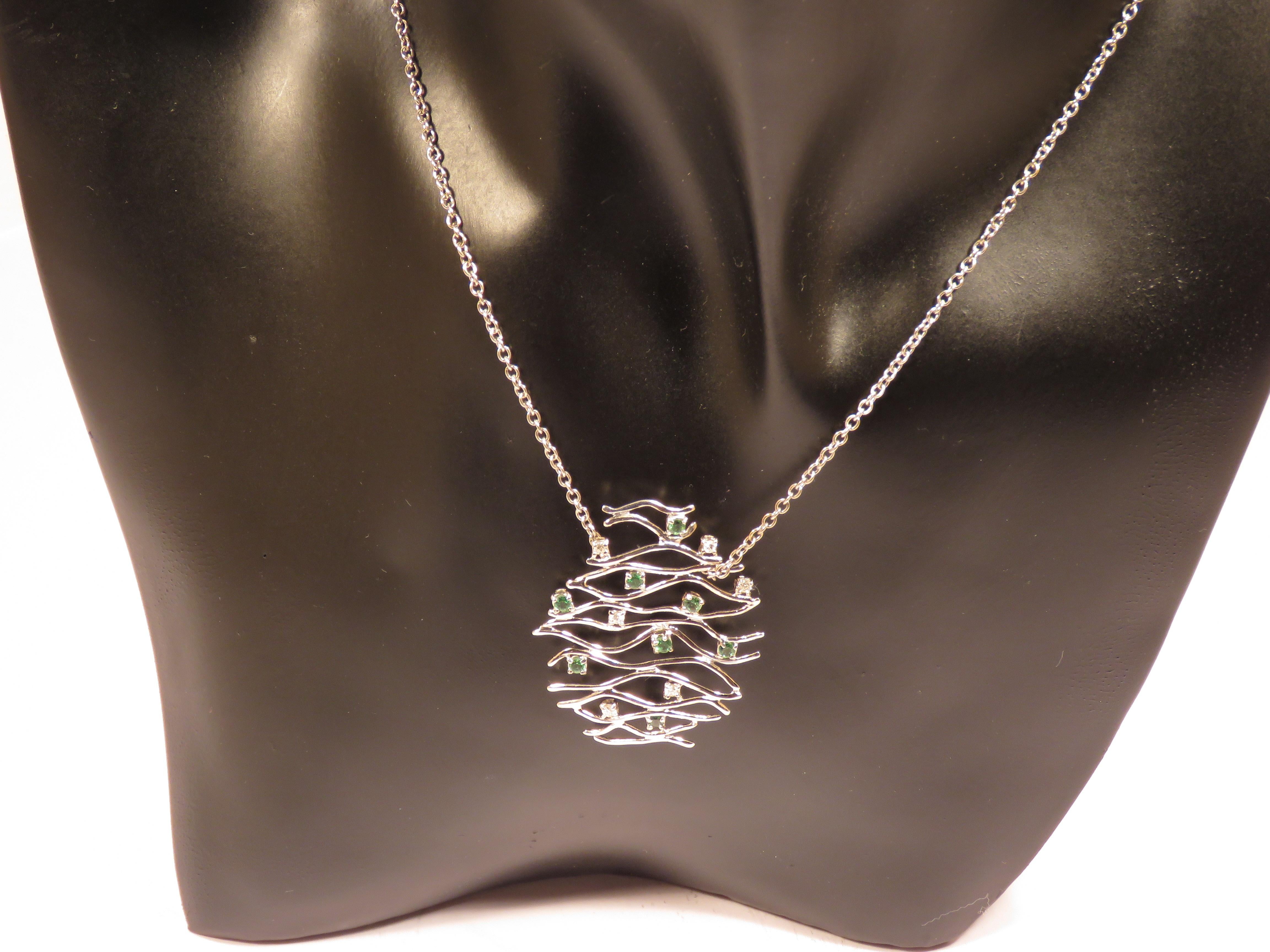 Contemporary Diamonds Tsavorites White Gold Necklace Handcrafted in Italy by Botta Gioielli For Sale