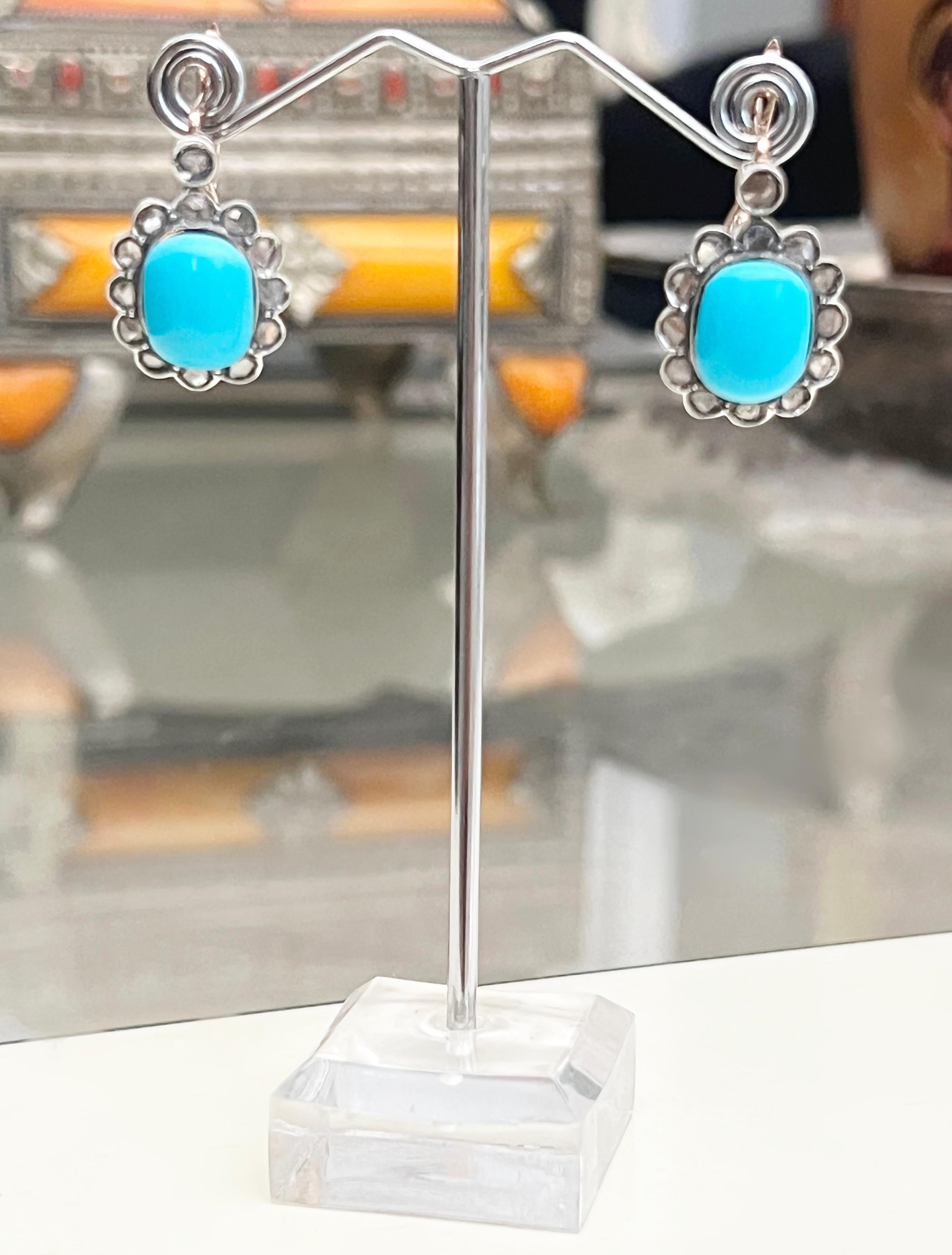 Women's Diamonds Turquoise 14 Karat Yellow Gold Stud Earrings For Sale