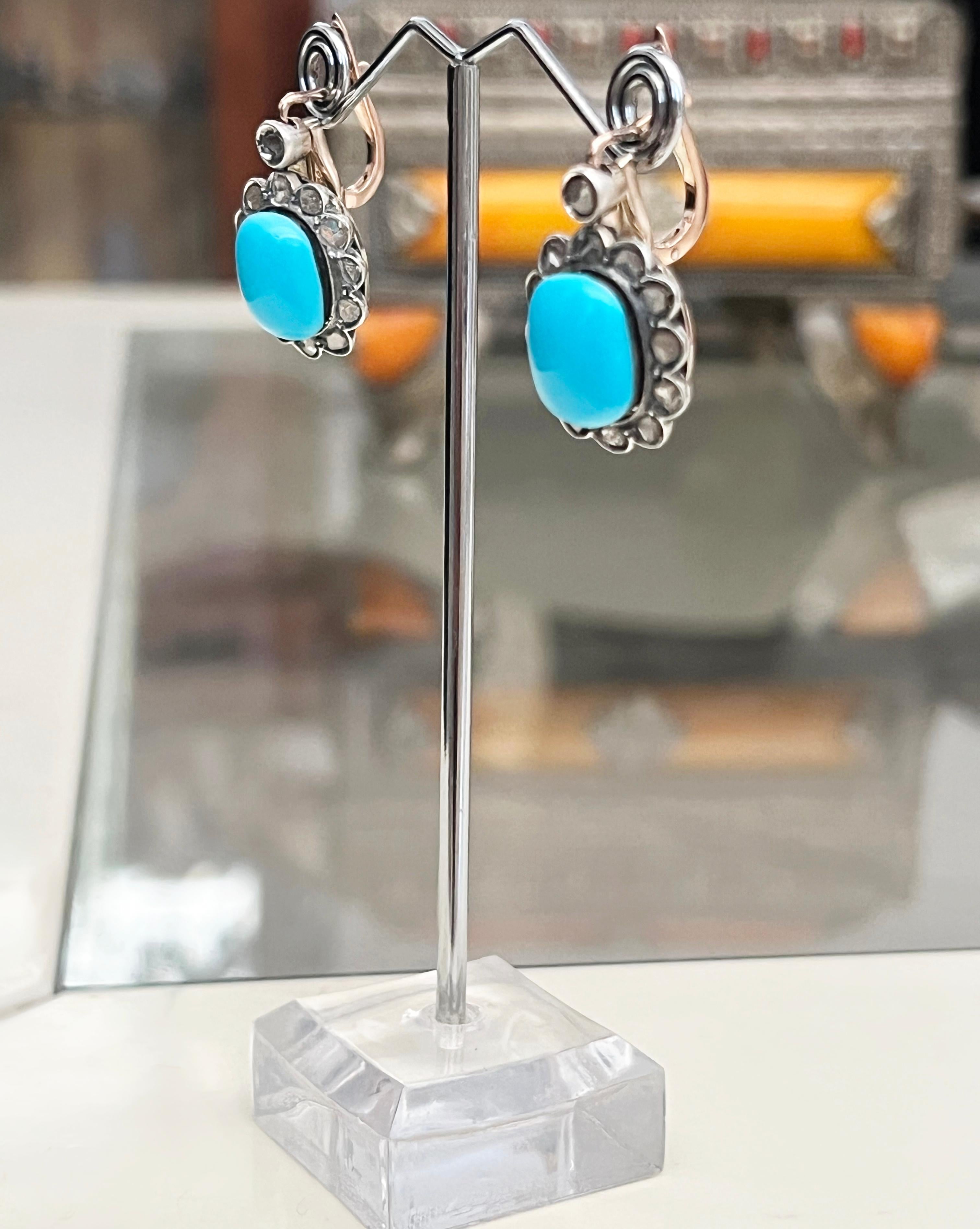 Diamonds Turquoise 14 Karat Yellow Gold Stud Earrings For Sale 1