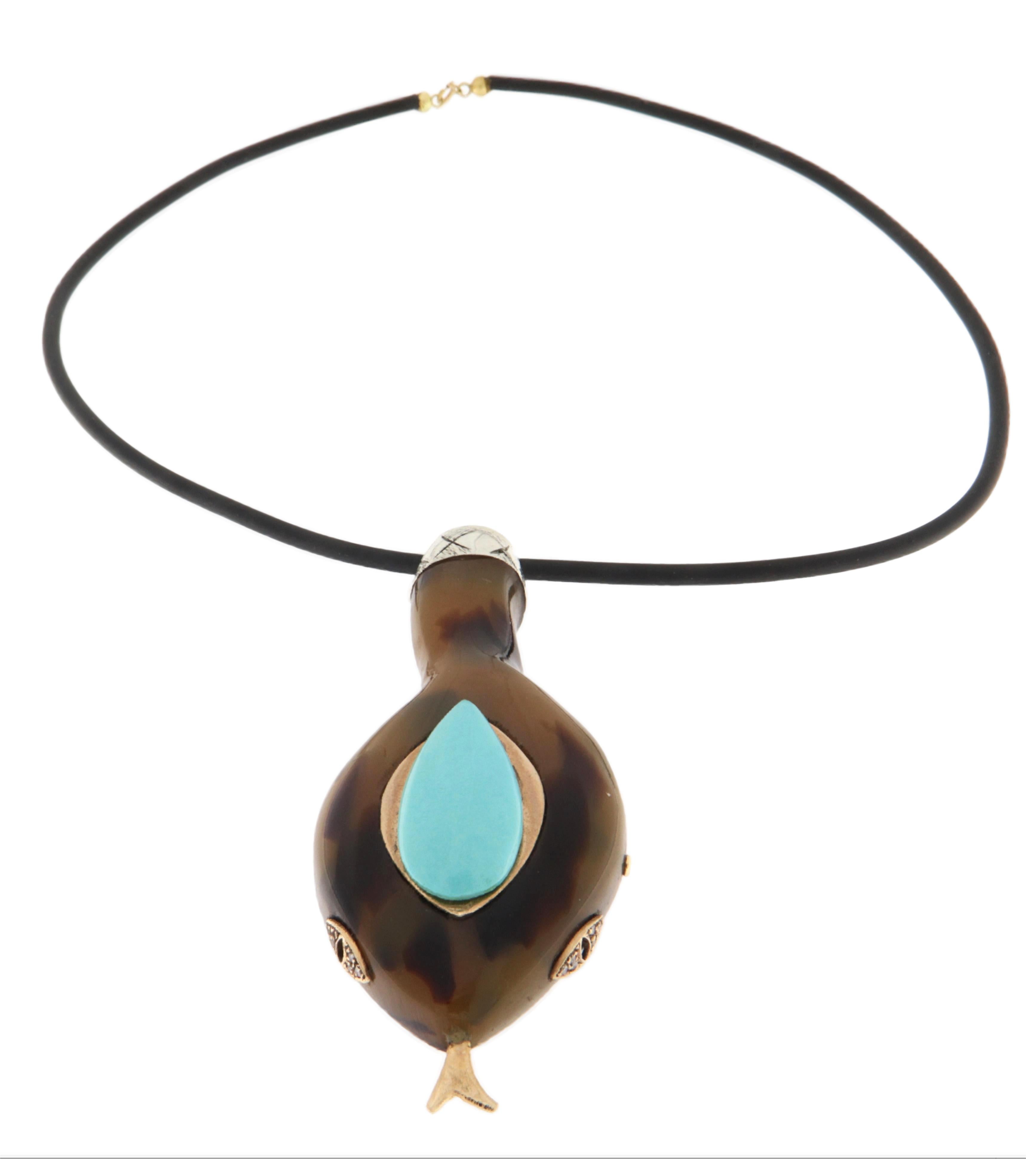 Collier pendentif serpent en or jaune 9 carats, diamants et turquoise Neuf - En vente à Marcianise, IT