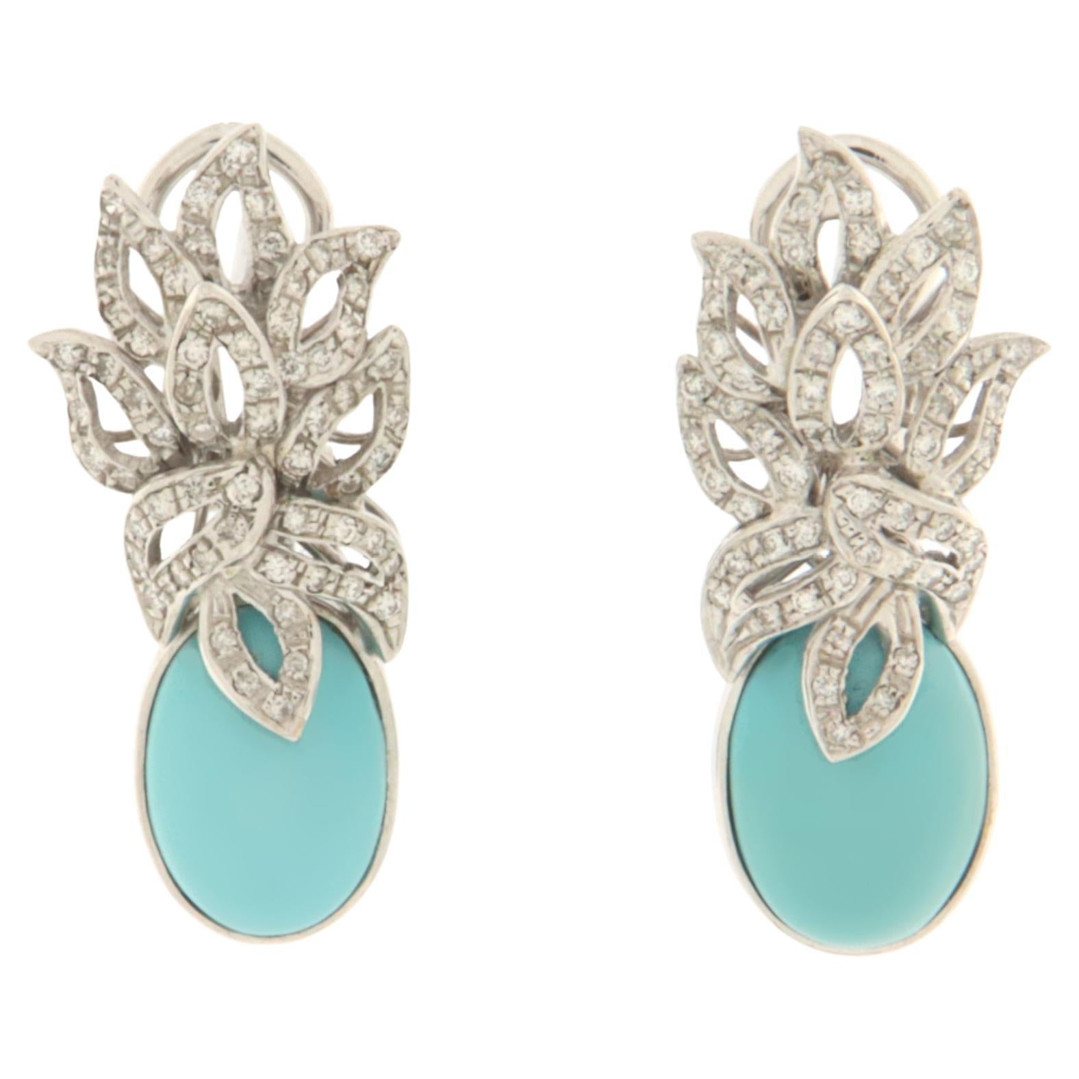 Boucles d'oreilles pendantes en or blanc 18 carats avec turquoise et diamants