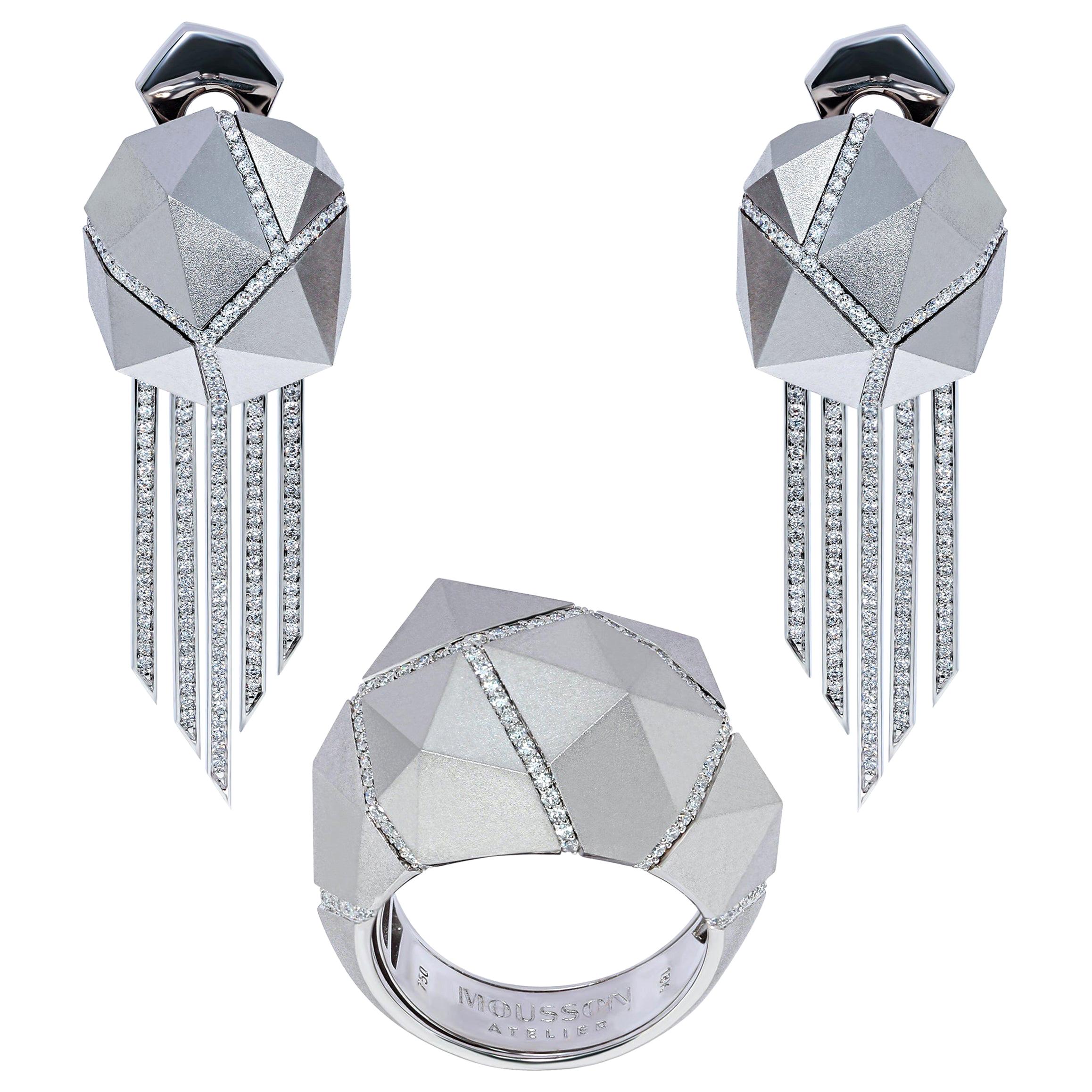 Im Angebot: Diamanten Weiß 18 Karat Mattgold Geometrie Big Suite mit Diamanten ()