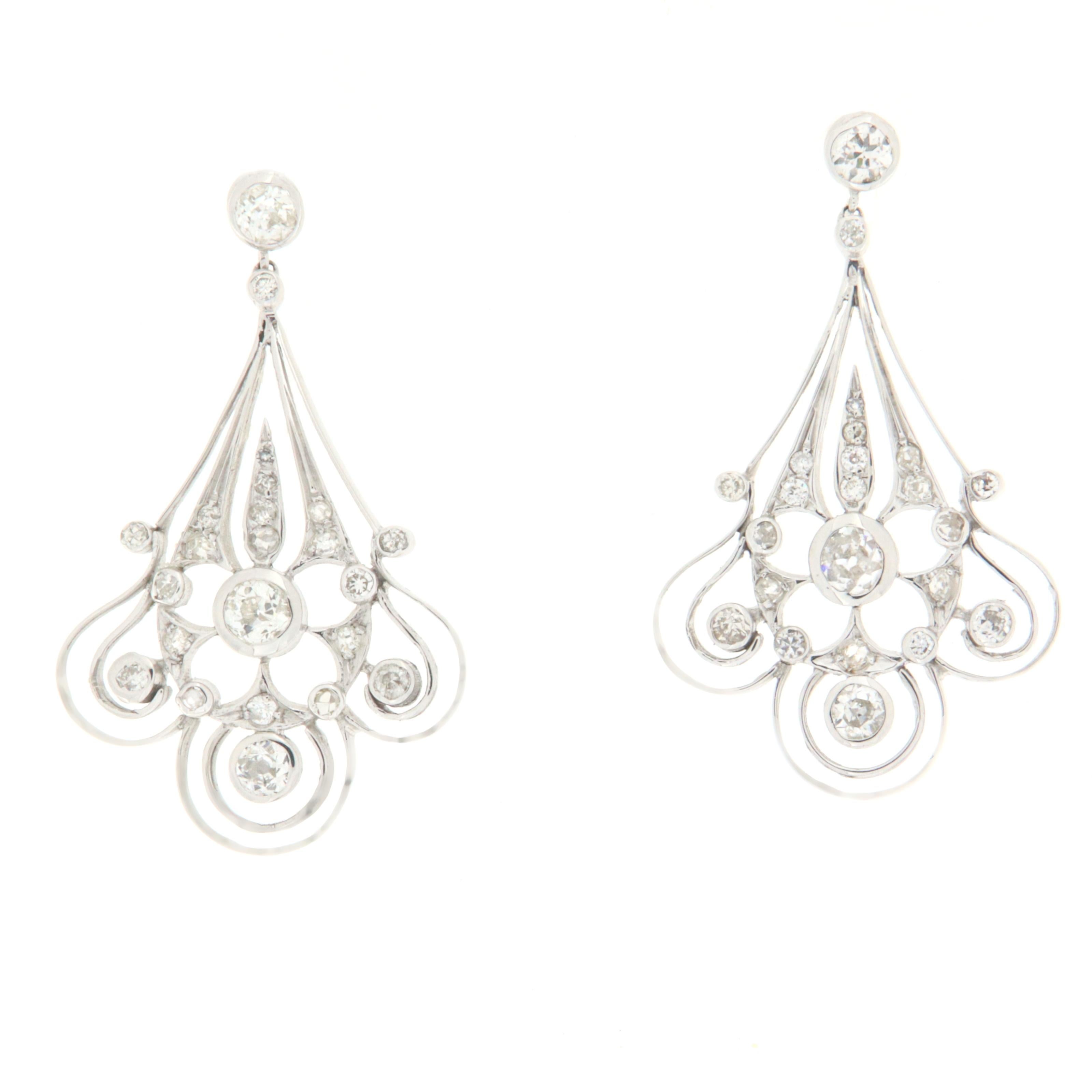 Women's Diamonds White Gold 18 Karat Drop Earring For Sale