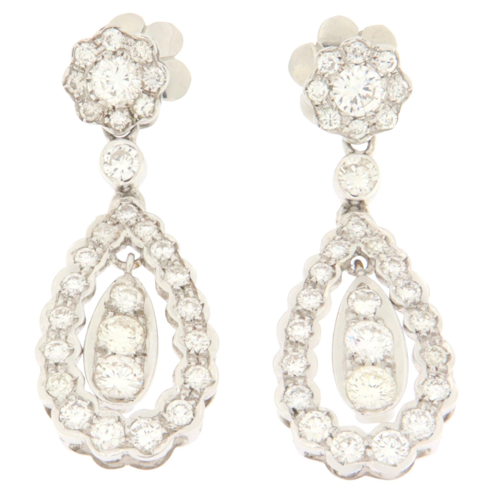 Diamonds White Gold 18 Karat Drop Earring For Sale