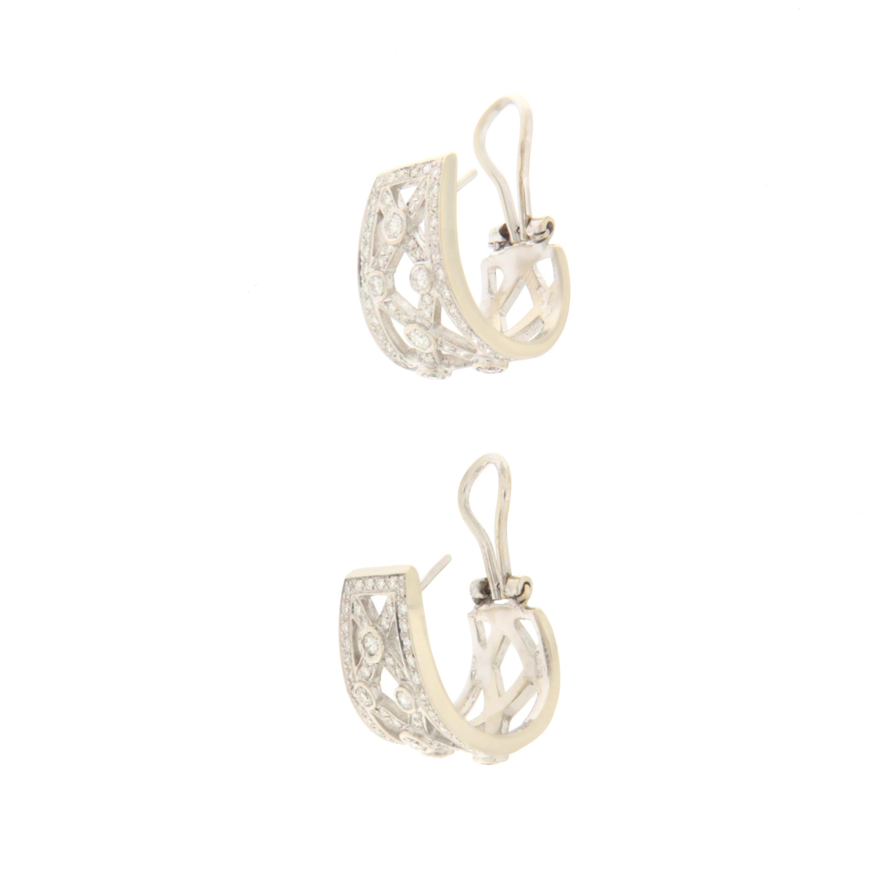 Round Cut Diamonds White Gold 18 Karat Stud Earring For Sale