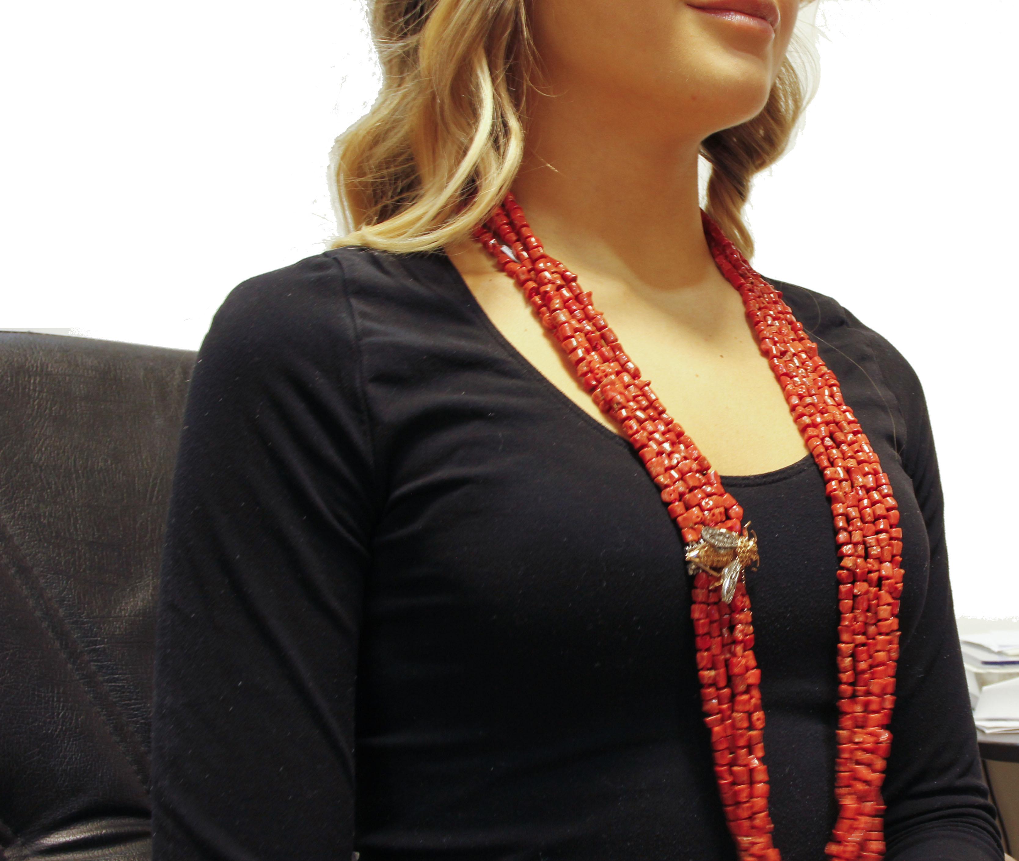 Halskette mit roter Koralle mit Diamanten, Gelber Topas Granat Roségold Silber Fliegenform Verschluss im Angebot 2