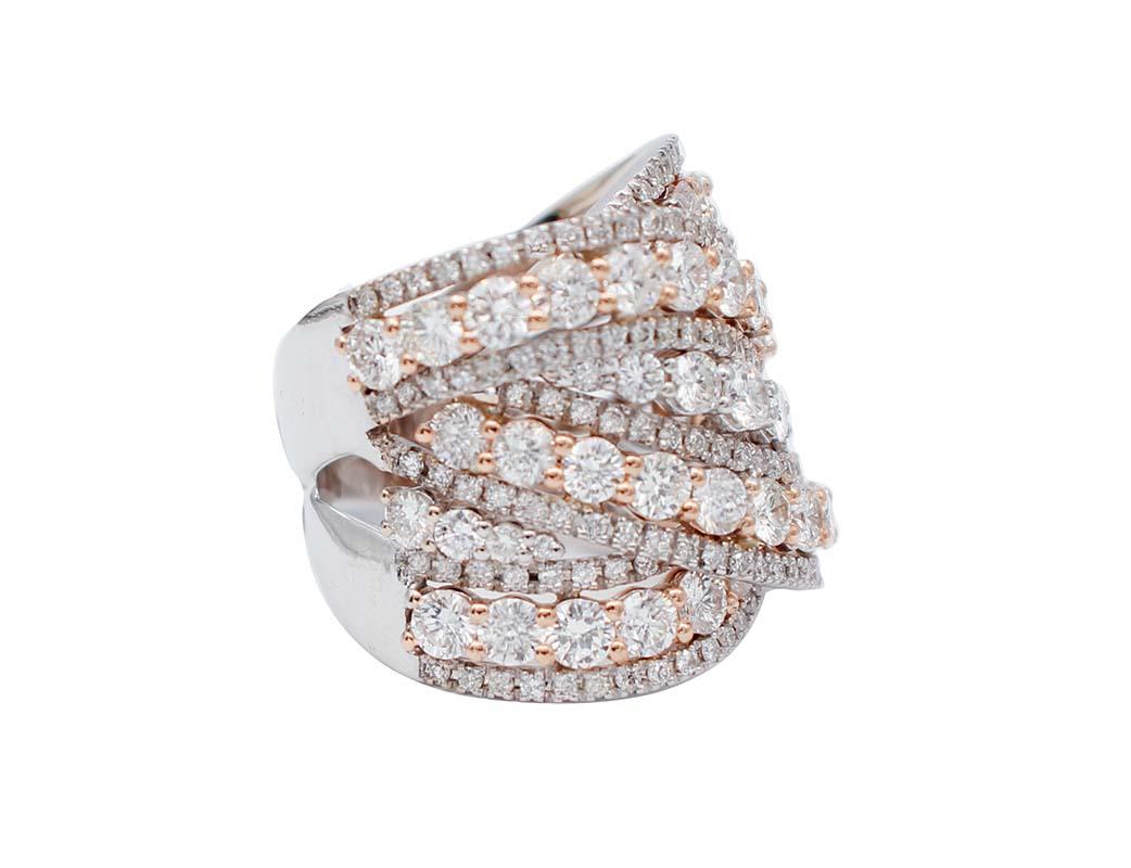 Fantastico anello a fascia in oro bianco e rosa 18 carati montato con file di diamanti.
Diamanti 6,30 ct
Peso totale 13 gr
RF  +UGOGU
Italiano Taglia 13
Usa Taglia 6.5
Francese Taglia 53

Per qualsiasi richiesta, si prega di contattare il venditore