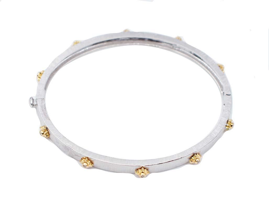 Retro Diamonds, 18 Karat White and Yellow Gold Bracelet For Sale
