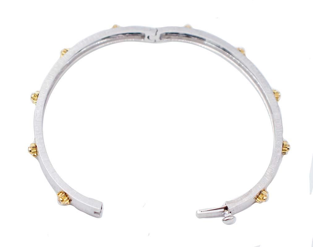Brilliant Cut Diamonds, 18 Karat White and Yellow Gold Bracelet For Sale