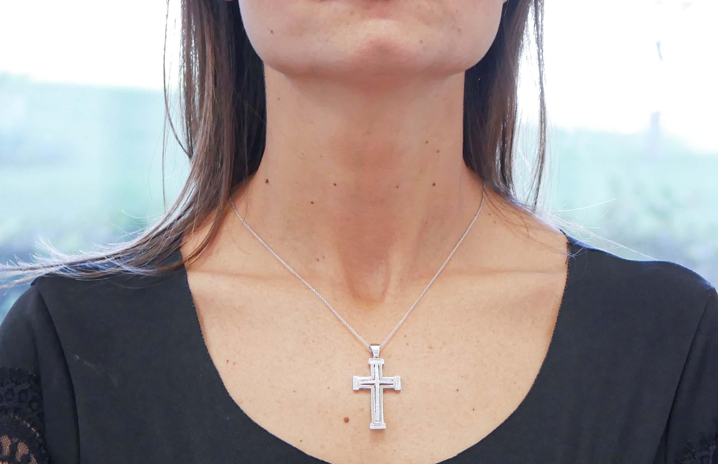 Diamanten, 18 Karat Weißgold Kreuz-Anhänger Halskette im Zustand „Neu“ im Angebot in Marcianise, Marcianise (CE)