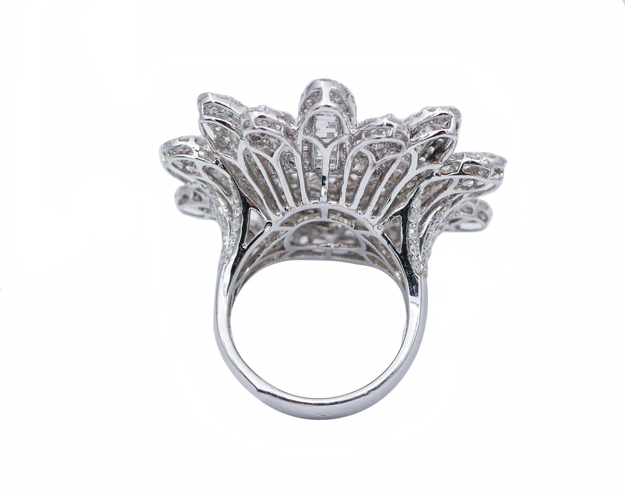 Retro Diamonds, 18 Karat White Gold Flower Ring For Sale