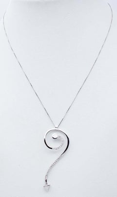 Diamonds, 18 Karat White Gold Pendant Necklace