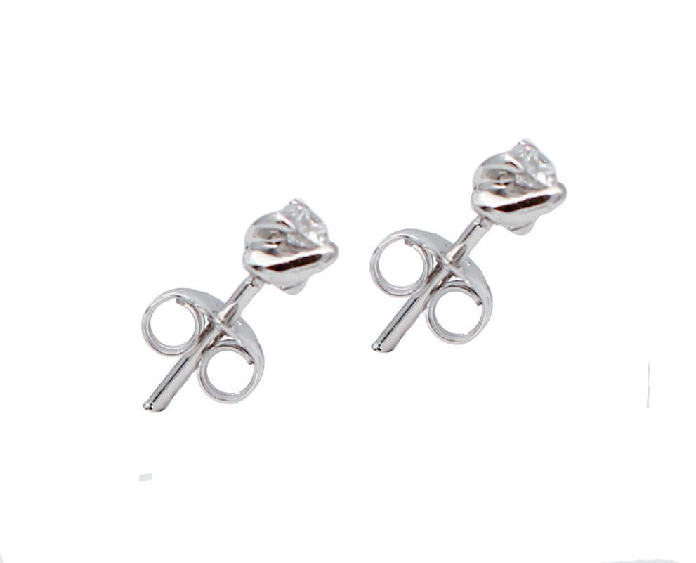 Elegant and simple light point earrings in 18 karat white gold structure mounted with white diamonds.
Diamonds 0.27 ct
Total Weight 1.40 gr
RF    G    GAFC
RK.AGHH90

For any inquiries,please contact the seller through the message center.

