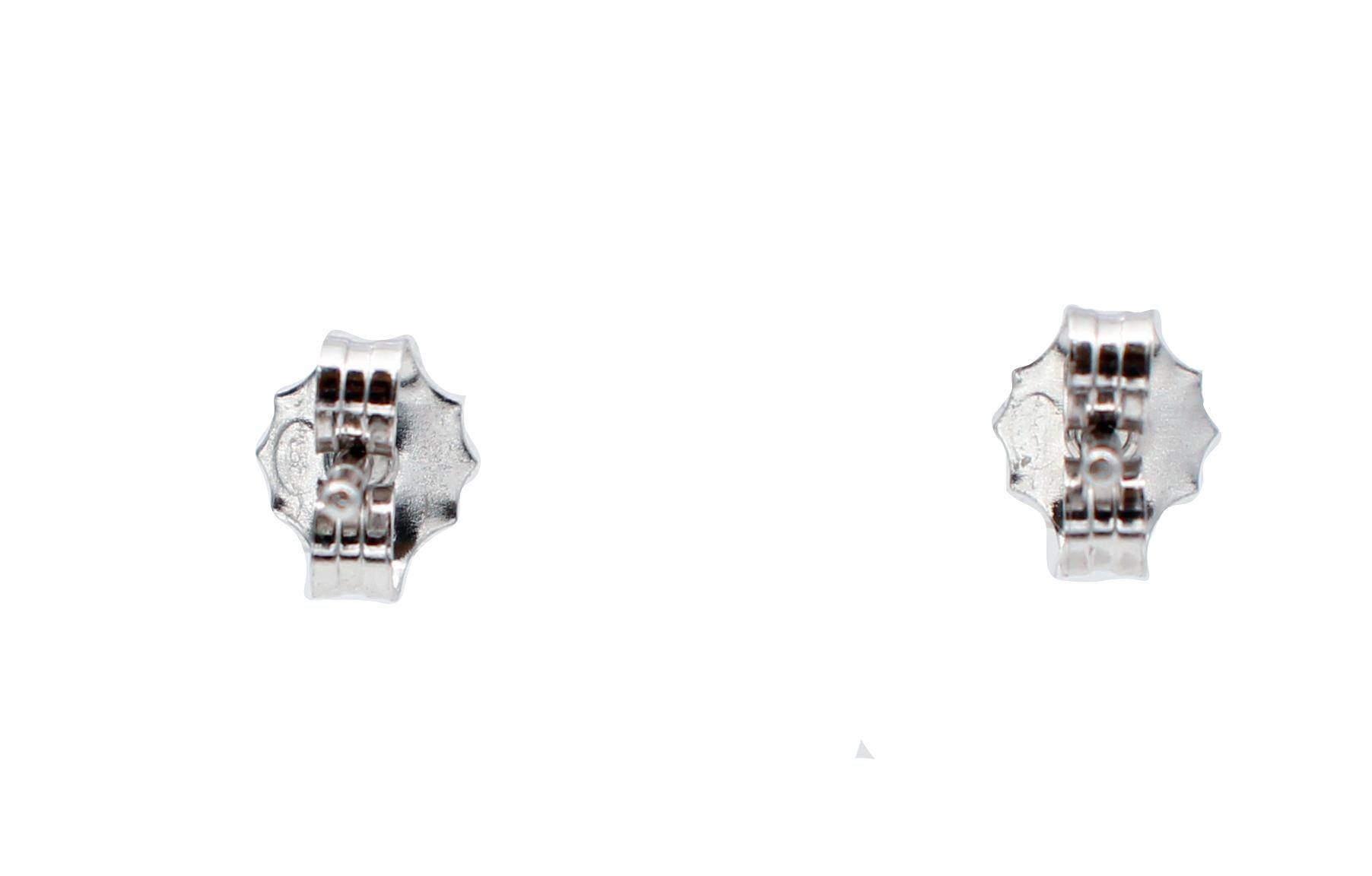 Modern 0, 27 Carat Diamonds, 18 Karat White Gold Stud Earrings For Sale