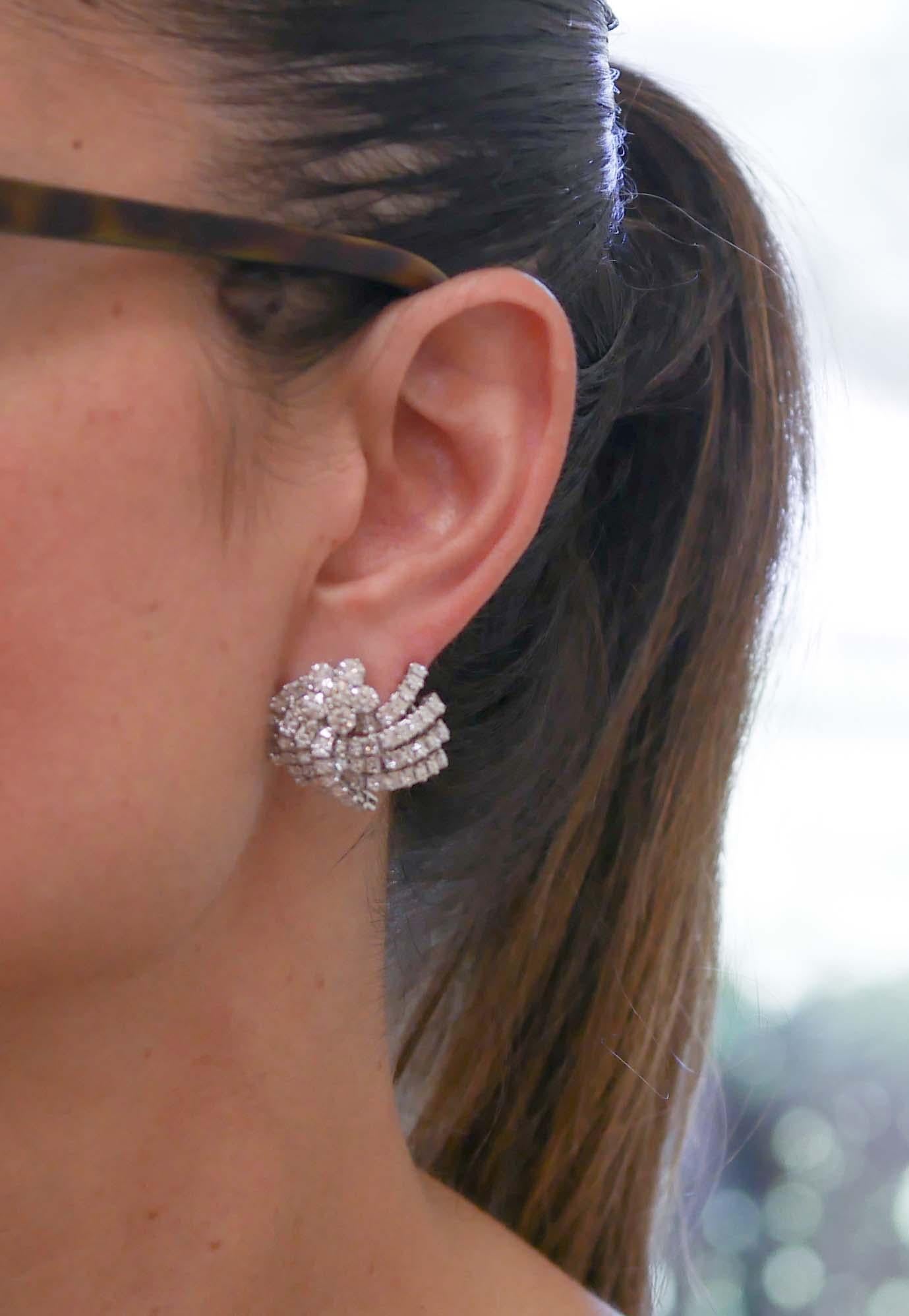 Diamonds, 18 Karat White Gold Stud Earrings In Good Condition For Sale In Marcianise, Marcianise (CE)
