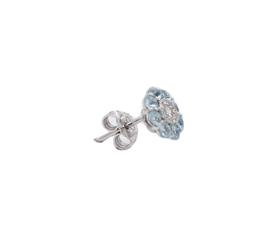 Modern Diamonds, Aquamarine, 18 Karat White Gold Flower Earrings