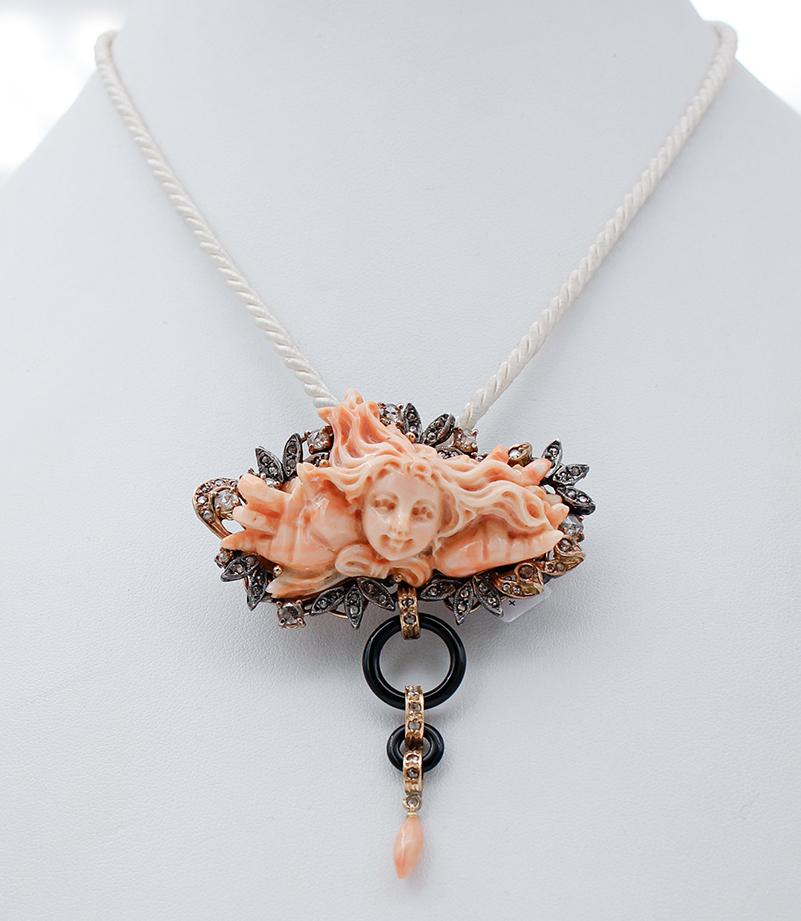 SHIPPING POLICY:
No additional costs will be added to this order.
Shipping costs will be totally covered by the seller (customs duties included).

Elegant retrò brooch/pendant necklace in 14 karat rose gold and silver structure mounted with a  coral