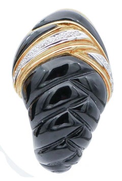 Diamonds, Onyx, 18 Karat Yellow and White Gold Earrings