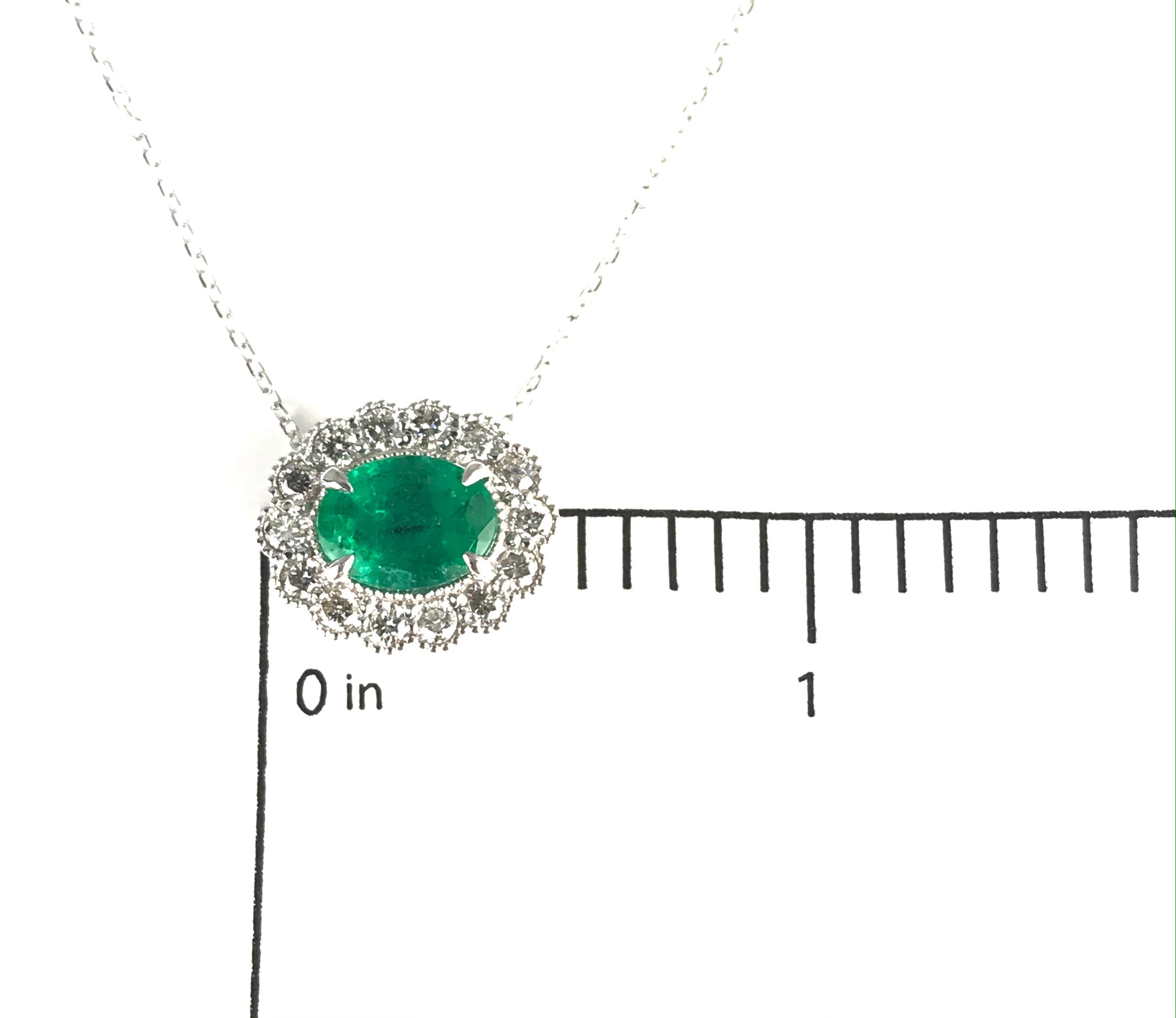 1.16 Carat Oval Cut Emerald and 0.35 Ct Natural Diamond Milgrain Flower ref1971 In New Condition For Sale In New York, NY