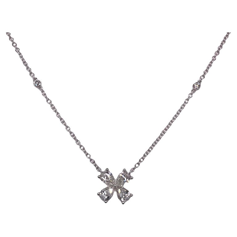 Diamond Town 1.38 Carat Diamond Necklace in 18k White Gold For Sale