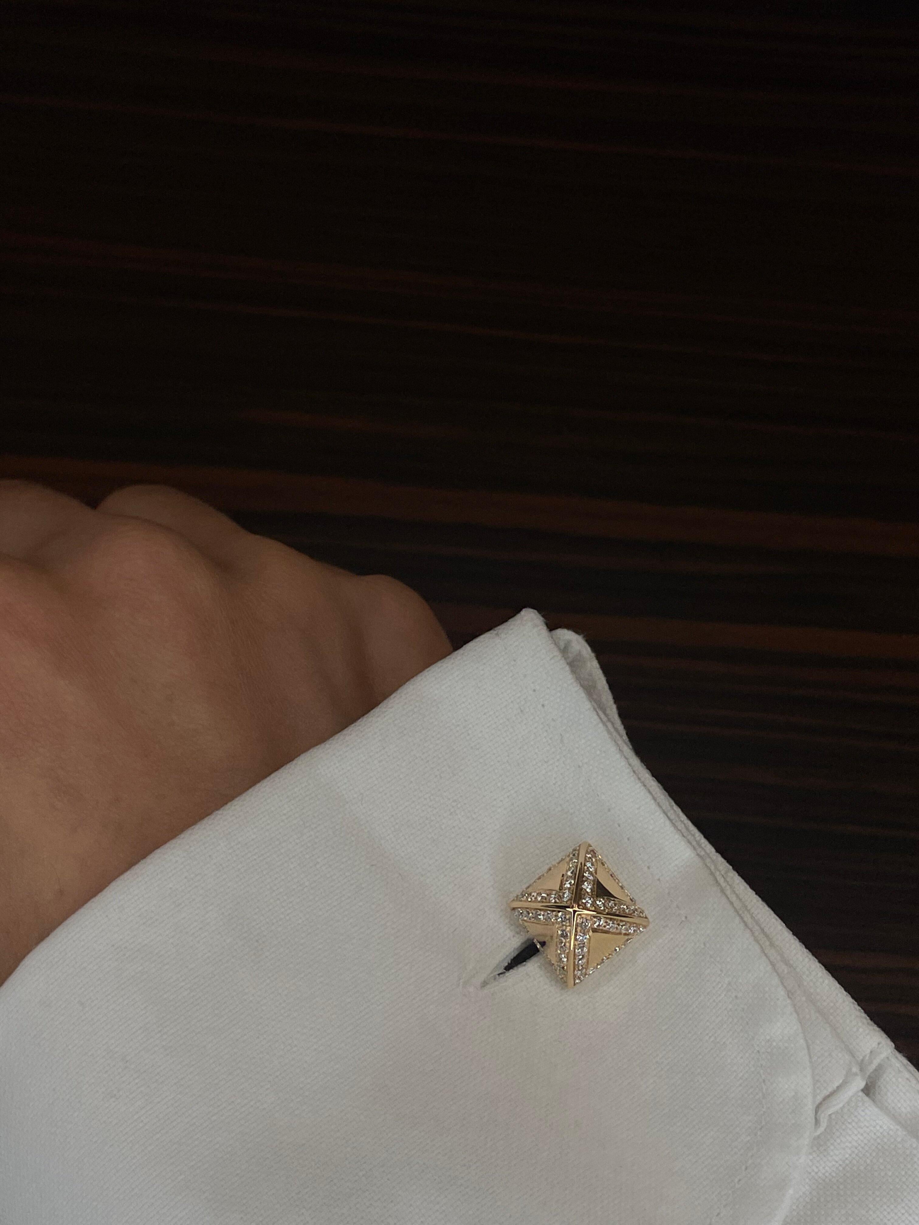 Diamond & Yellow Gold Cufflinks In New Condition For Sale In Monte-Carlo, MC