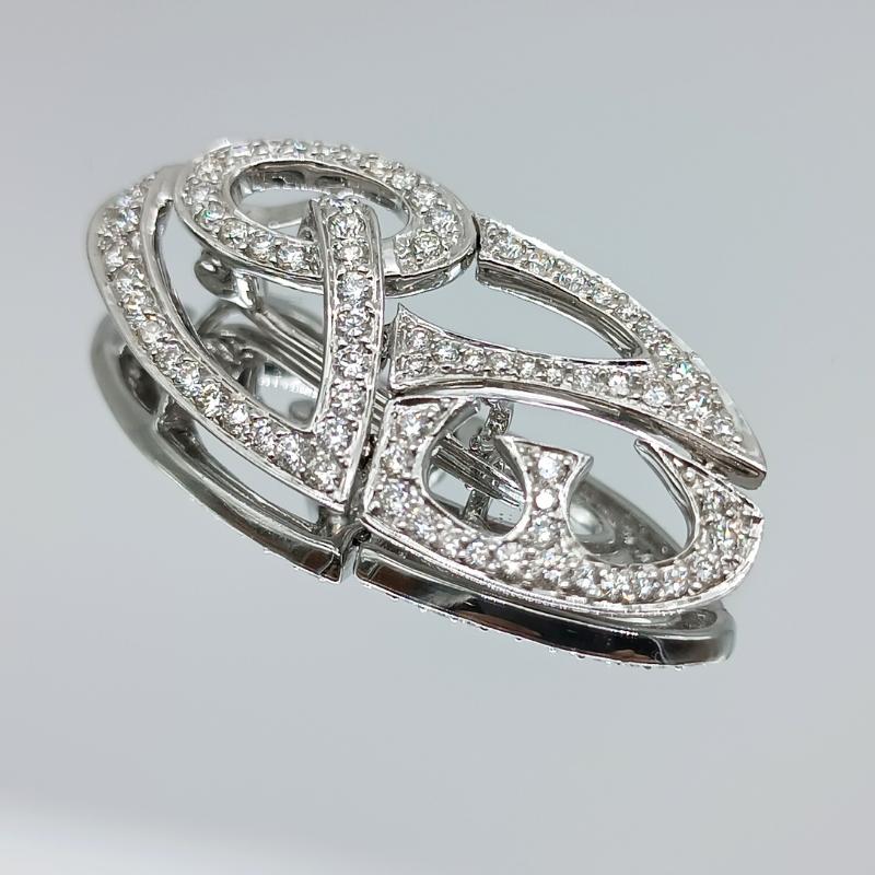 Brilliant Cut Diamrusa Brooch Pendant white gold LOVE For Sale