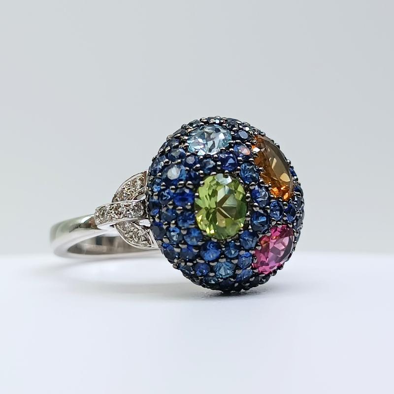 Diamrusa Ring aus Weißgold mit Saphiren und verschiedenen Steinen 1