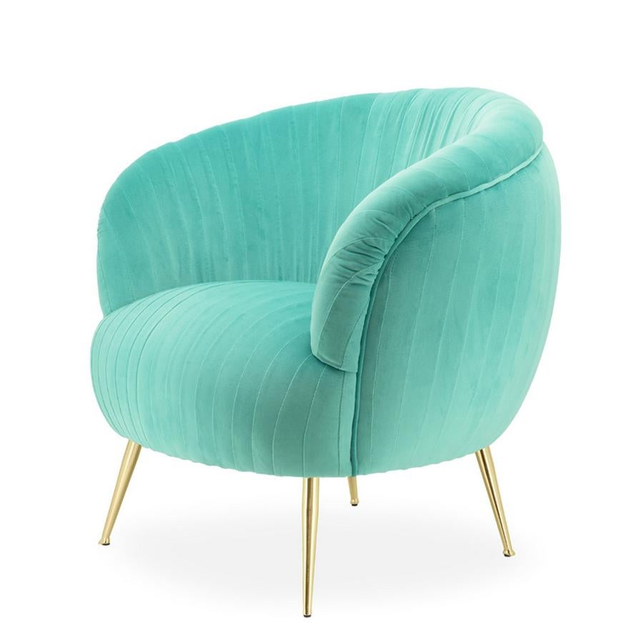 Armchair Diana Aqua with structure in solid wood,
upholstered and covered with aqua soft velvet. With
feet in steel in gold finish. Also available in other colors
on request.
