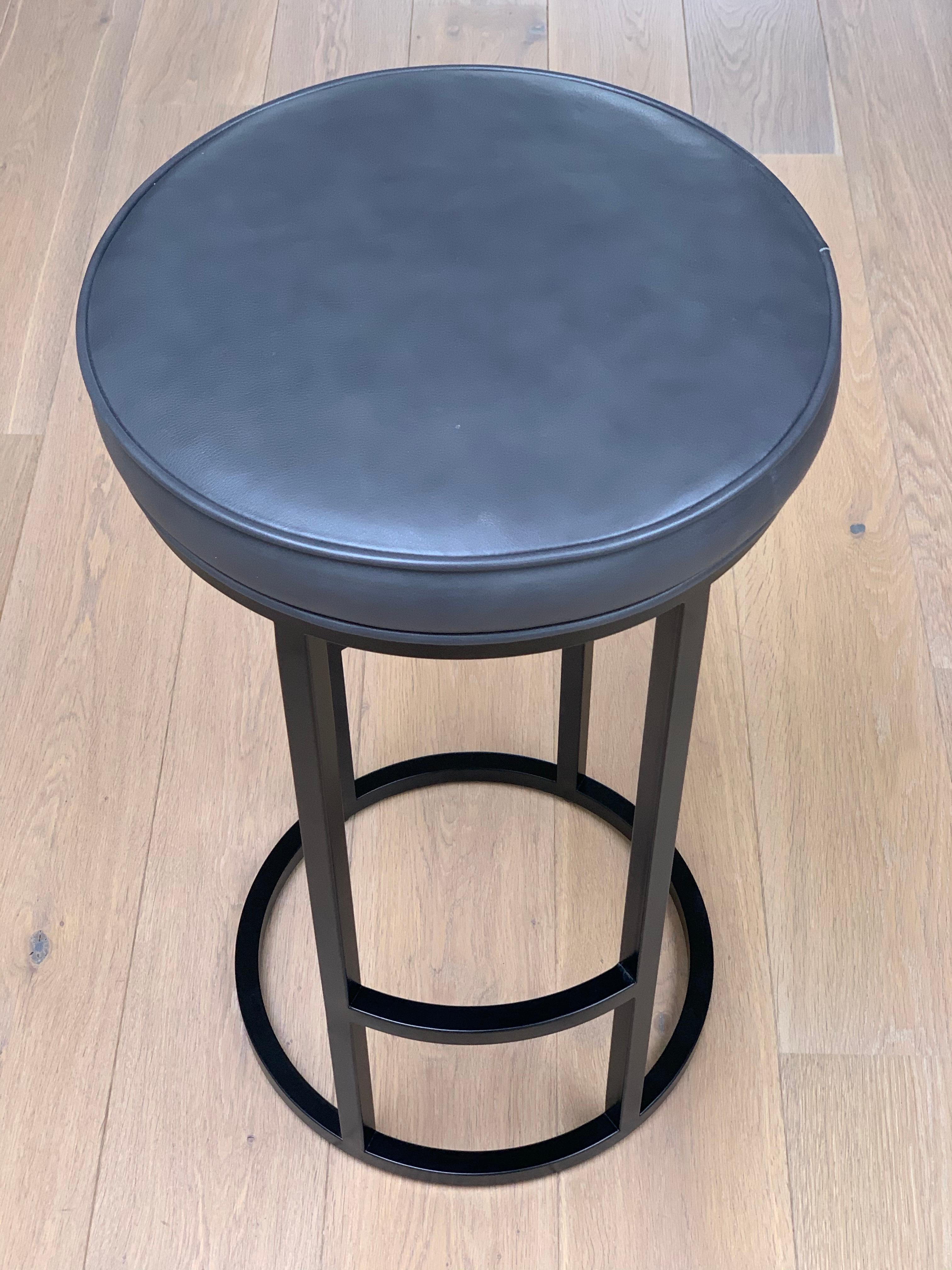 British Diana Bar Stool Circular in Steel Powder-Coated and Mousse Anthracite Leather For Sale
