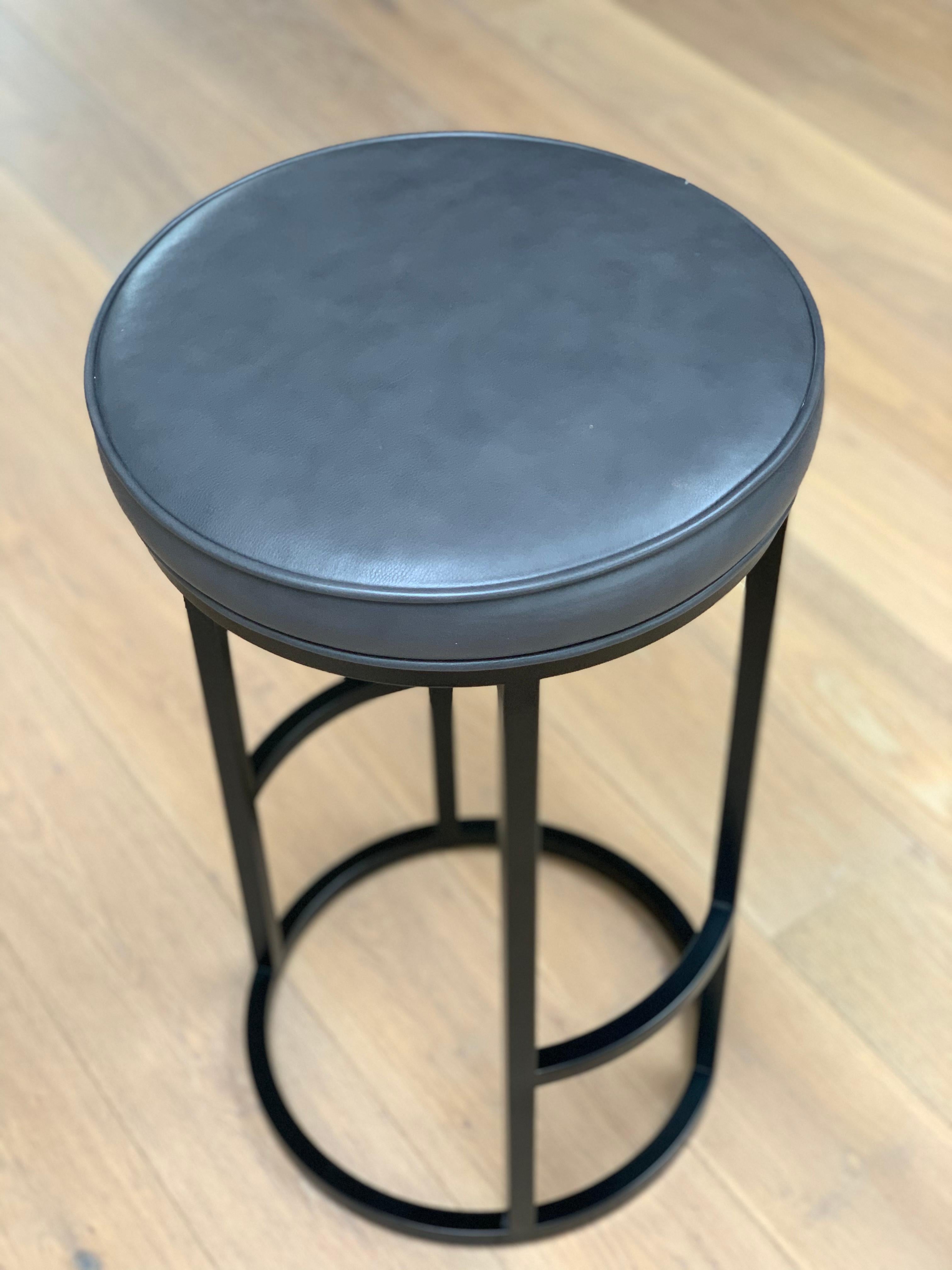 Contemporary Diana Bar Stool Circular in Steel Powder-Coated and Mousse Anthracite Leather For Sale