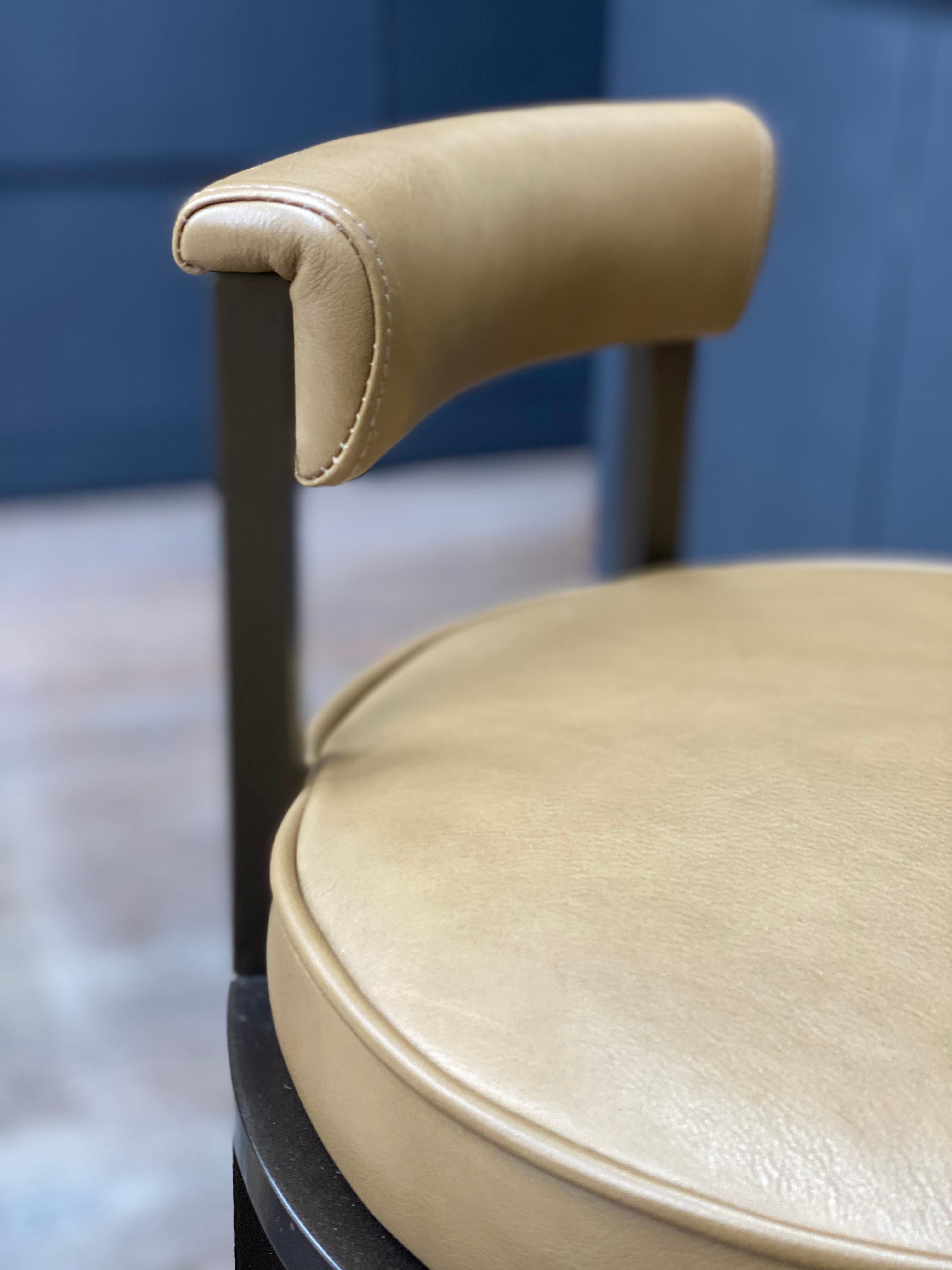 Diana Bar Stool Circular with Back Rest in Steel Powder-Coated & Mousse Leather For Sale 1