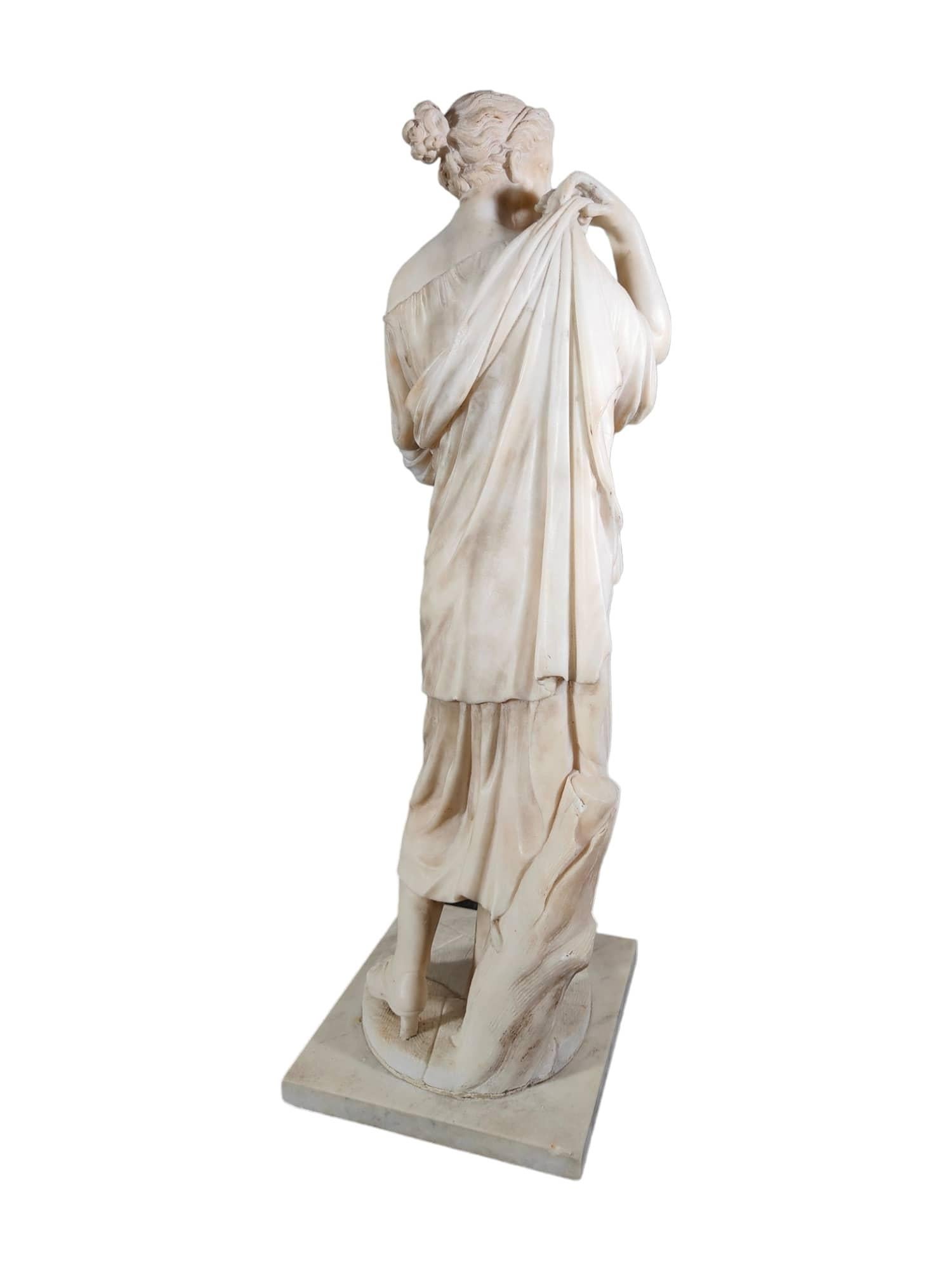 Diana de Gabios marble sculpture 19th century For Sale 5