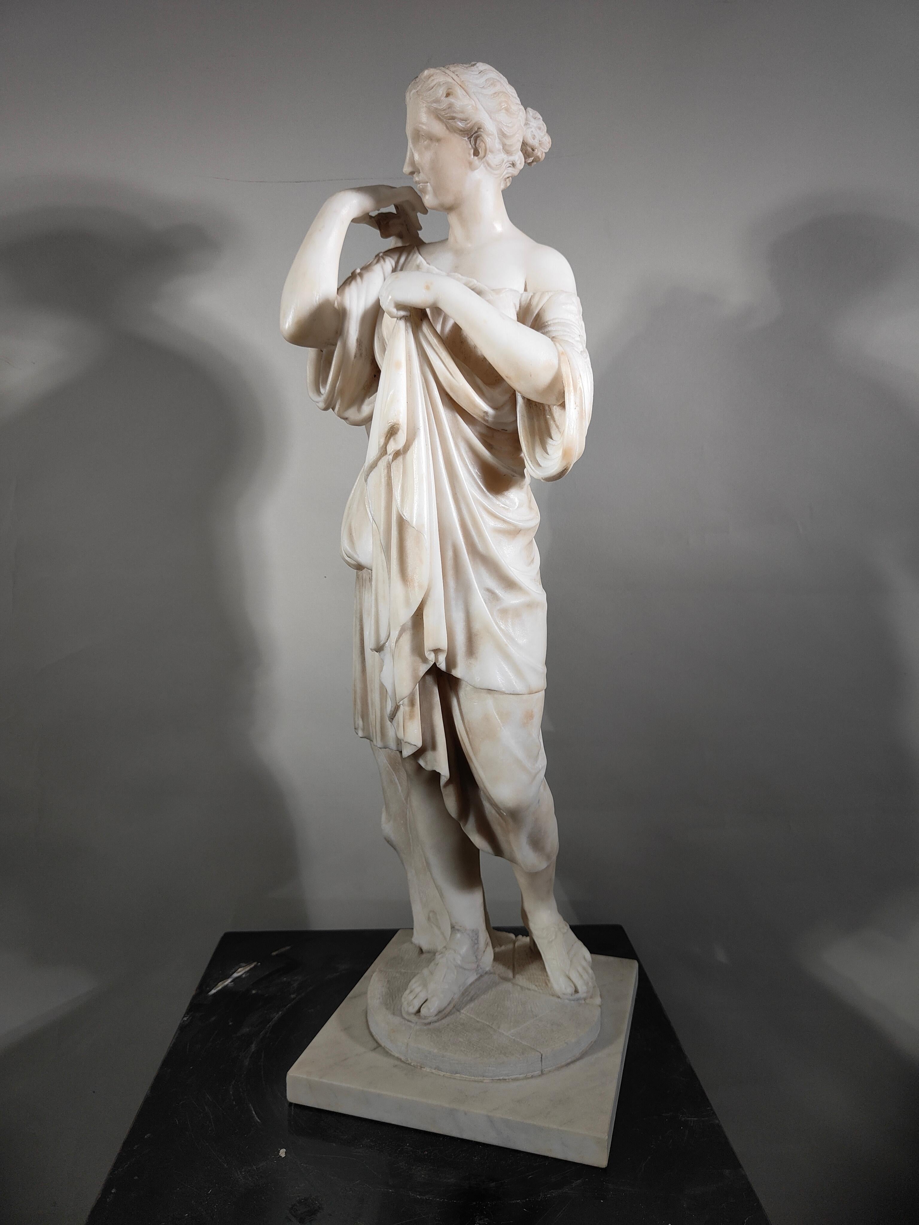 Diana de Gabios marble sculpture 19th century For Sale 11