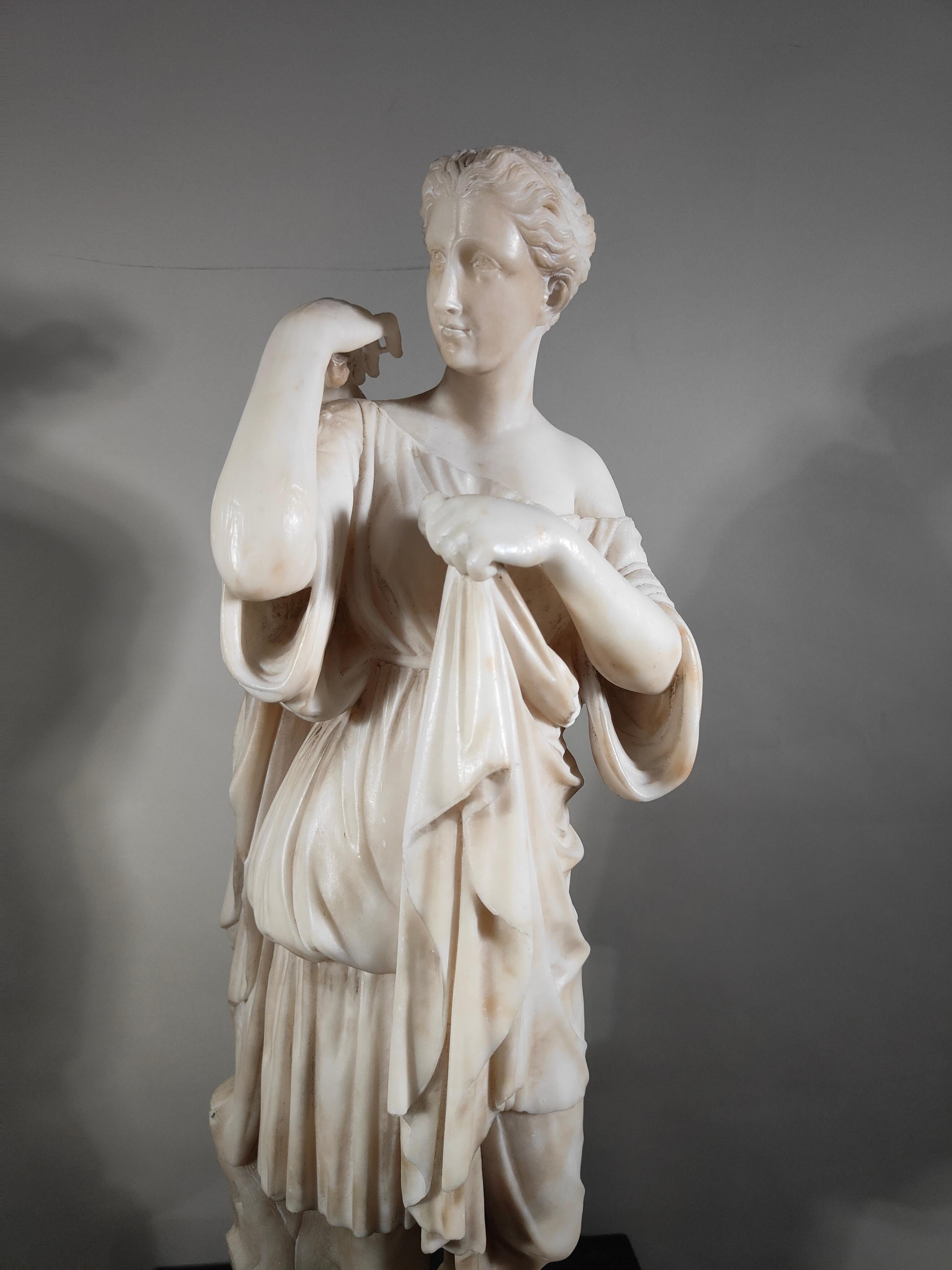 Diana de Gabios marble sculpture 19th century For Sale 14