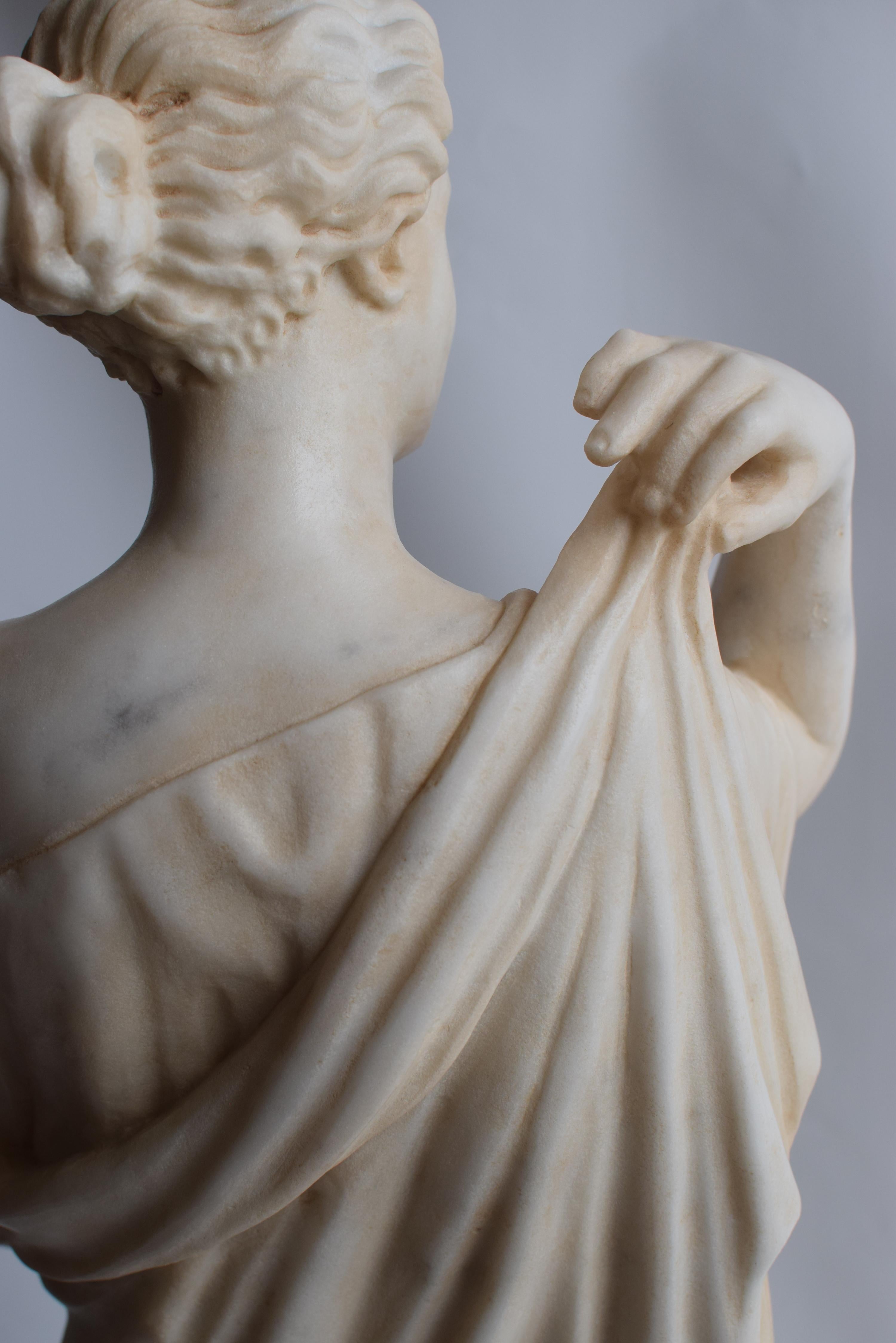 Diana Gabii, sculpture sur marbre blanc de Carrare, fabriquée en Italie en vente 6