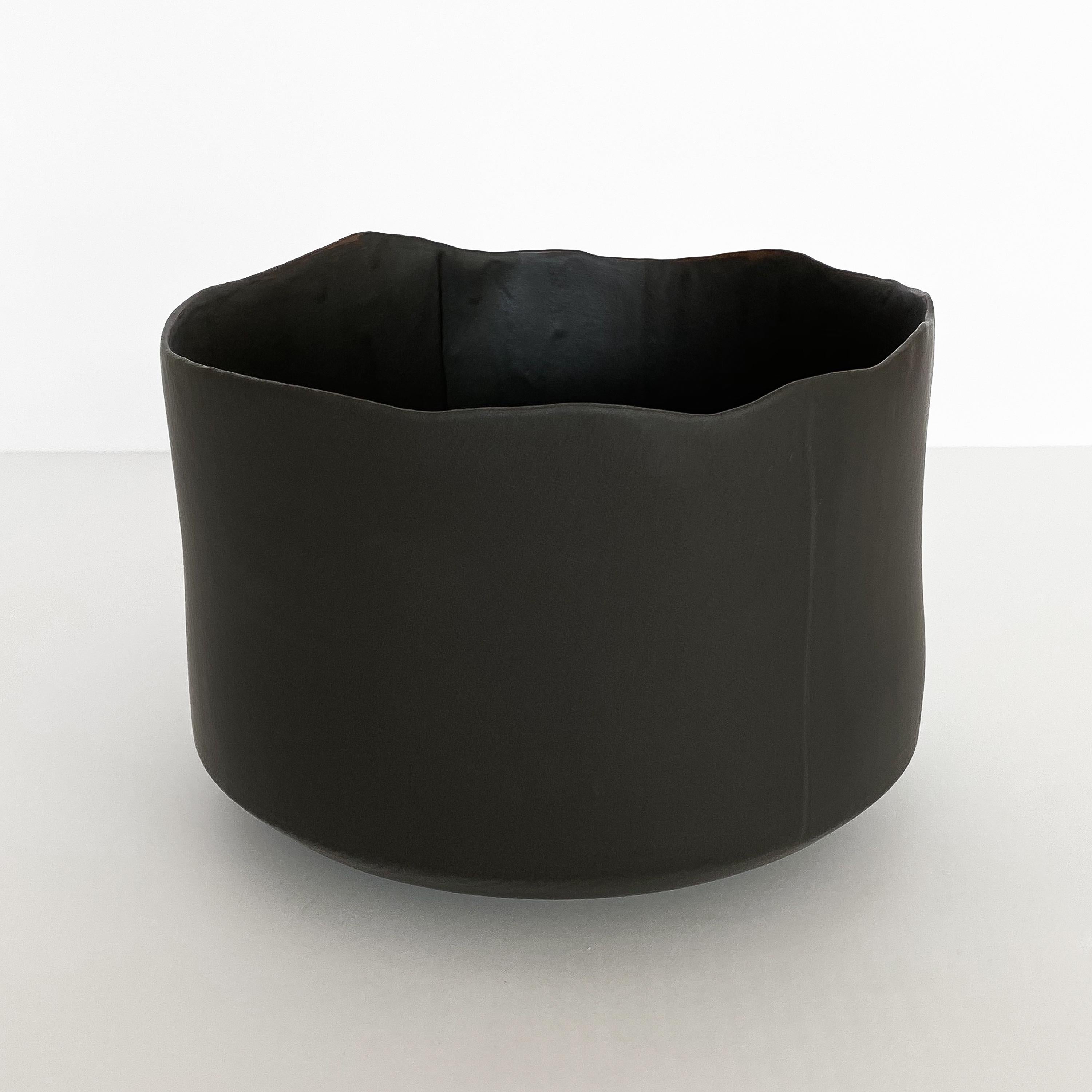 American Diana Gillispie Large Pieced Black Glazed Ceramic Bowl