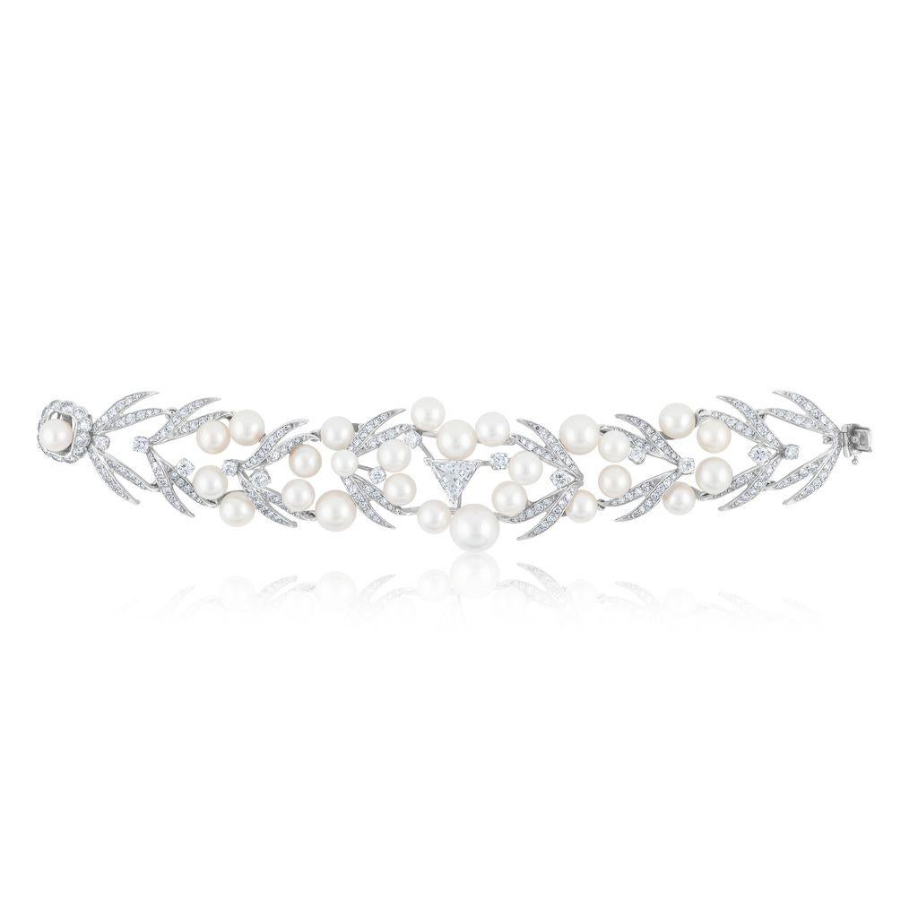 Diana M 11.00 Ct Diamond and Pearl Art Deco Bracelet In New Condition For Sale In New York, NY