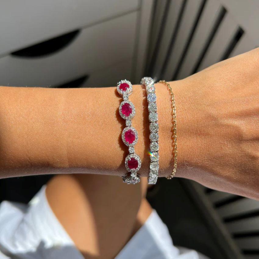 Diana M 12.77ct Oval Ruby & 4.08ct Diamond Fashion Bracelet In New Condition For Sale In New York, NY