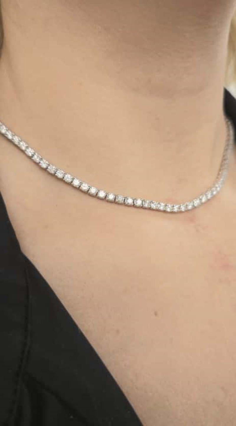 Diana M Collier tennis en or blanc 14 carats avec 12,00 carats de diamants, 144ST Neuf - En vente à New York, NY