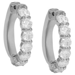 Diana M, oro blanco de 14 kt, pendientes de medio aro de 0,50" con 1,00 cts tw