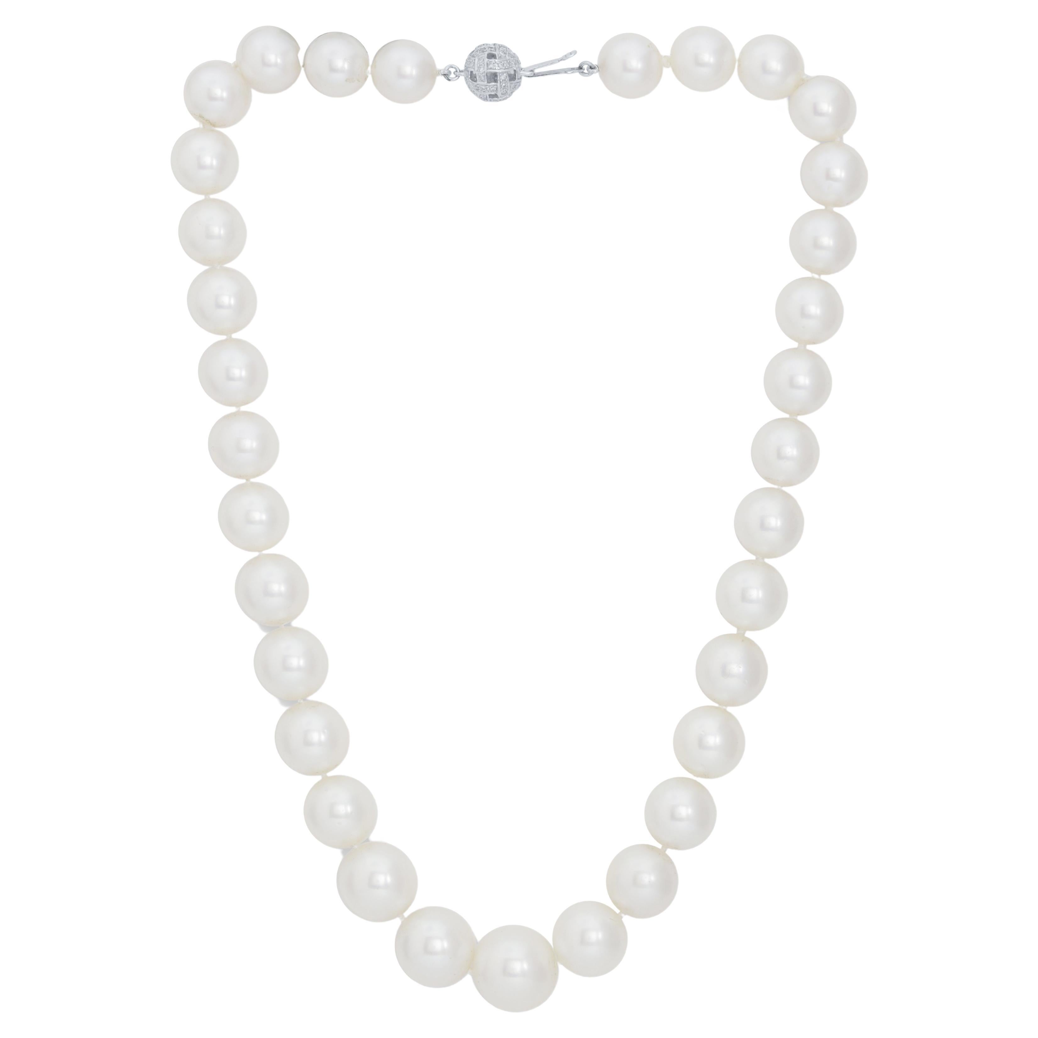 Diana M. Perlenkette aus 18 kt Weißgold mit 11-15 mm Tahiti-Südsee, geschmückt mit Perlen im Angebot