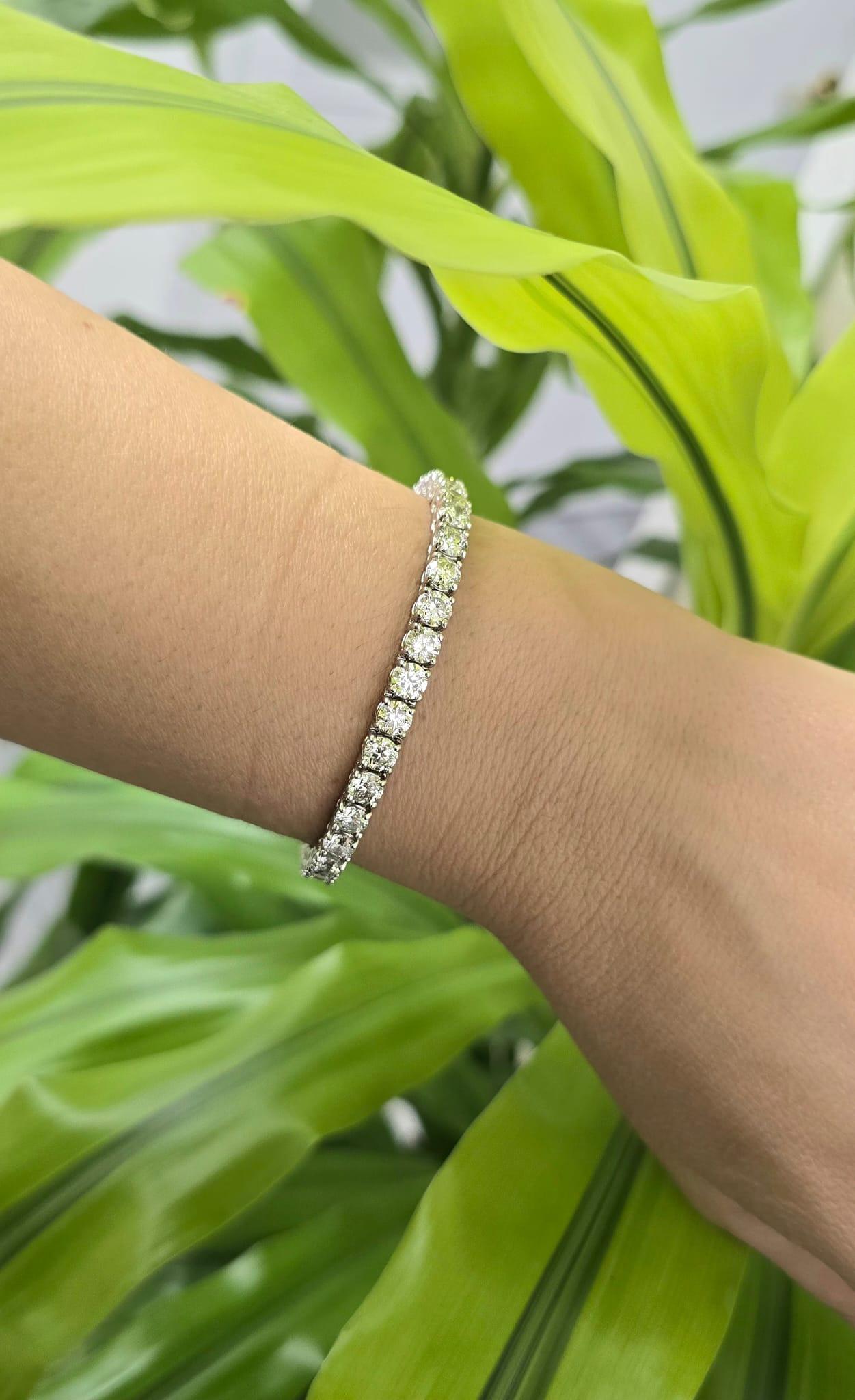 Diana M. 14.51 CT. Pulsera de tenis de diamantes de oro blanco de 18 quilates Corte redondo en venta