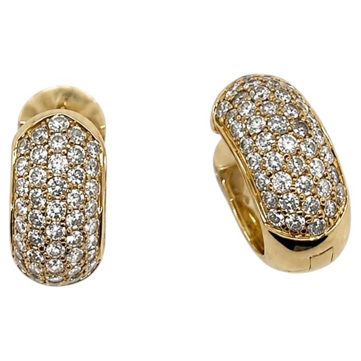 Diana M Boucles d'oreilles Huggie en or jaune 14K de 0,50" serties de diamants ronds de 1,70 ct.