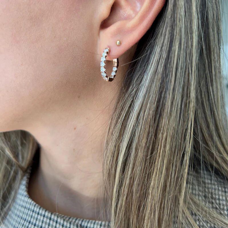 Diana M. 14KT YELLOW GOLD, DIAMOND OVAL HOOPS FEATURES 1.65cts OF DIAMONDS. In New Condition For Sale In New York, NY