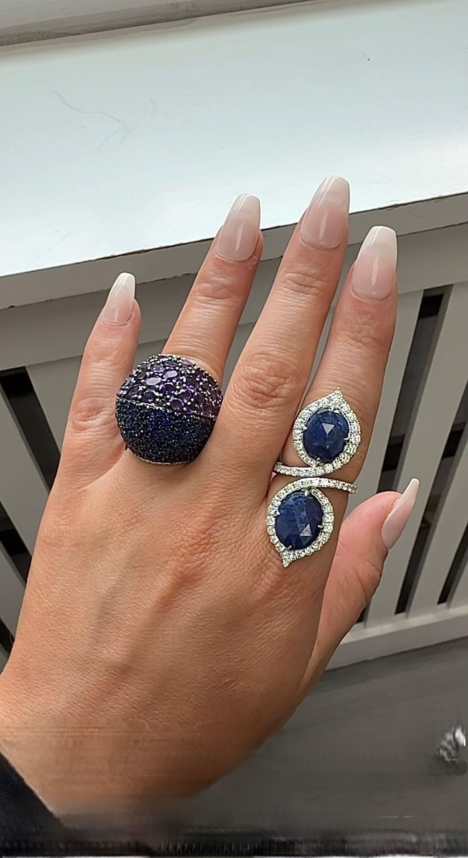 Diana M 15,30cts Burmese Blue Sapphire & 1,95cts Diamond Ring in 18k Weißgold (Moderne) im Angebot