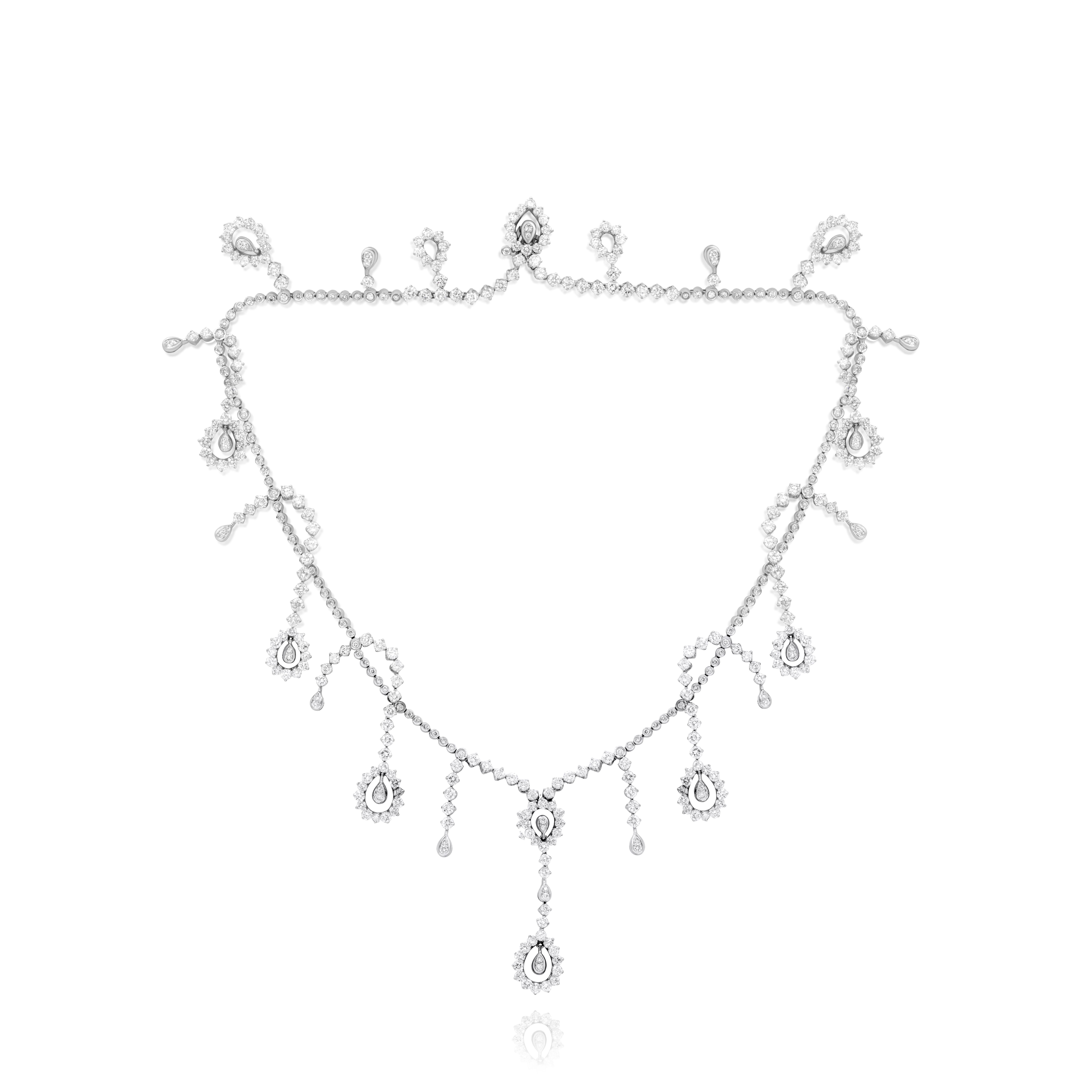 Taglio rotondo Diana M. 16 CT. Collana di diamanti in oro bianco 18 carati in vendita