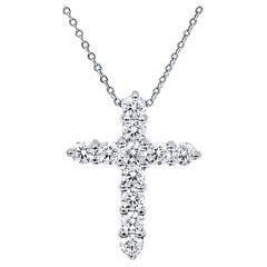 Diana M. 18 kt Weißgold, 0,75" Diamant-Kreuz-Anhänger mit 0,70 ct tw verziert 