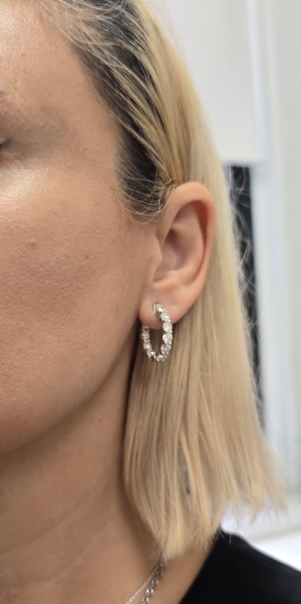 Femenino o masculino Diana M. Pendientes de aro de oro blanco de 18 kt, 0,75
