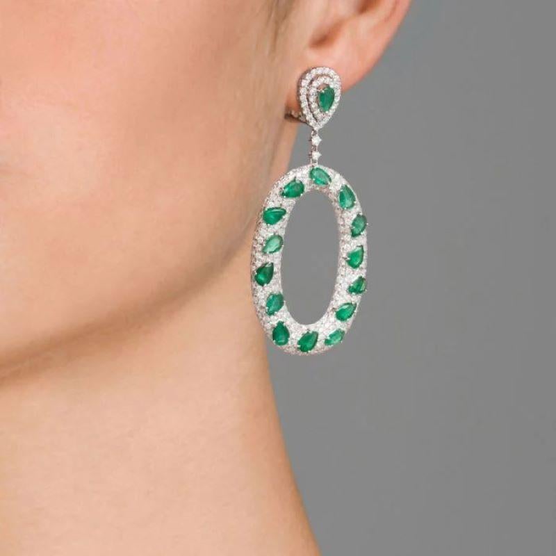 Diana M 18 Kt White Gold 11.00 Ct Emerald & 8.00 Ct Diamond Earrings In New Condition For Sale In New York, NY