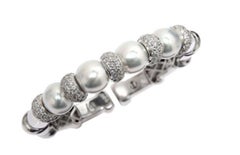 Diana M 18 Kt White Gold 3.17 Ct Diamond & 11.8 MM Pearl Bangle Cuff